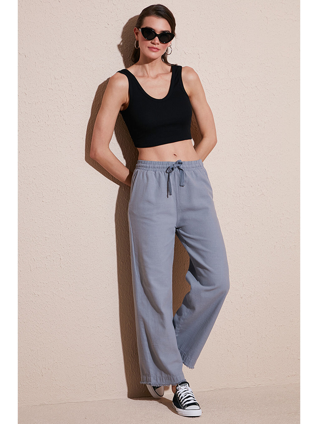 Gri Pamuklu Relaxed Fit Yüksek Bel Geniş Paça Pantolon 668Yp5275