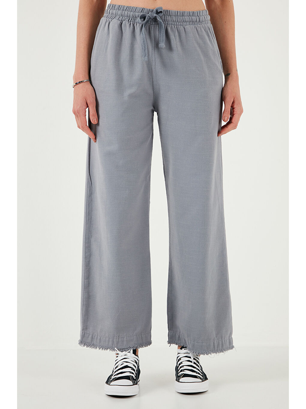 Gri Pamuklu Relaxed Fit Yüksek Bel Geniş Paça Pantolon 668Yp5275-1