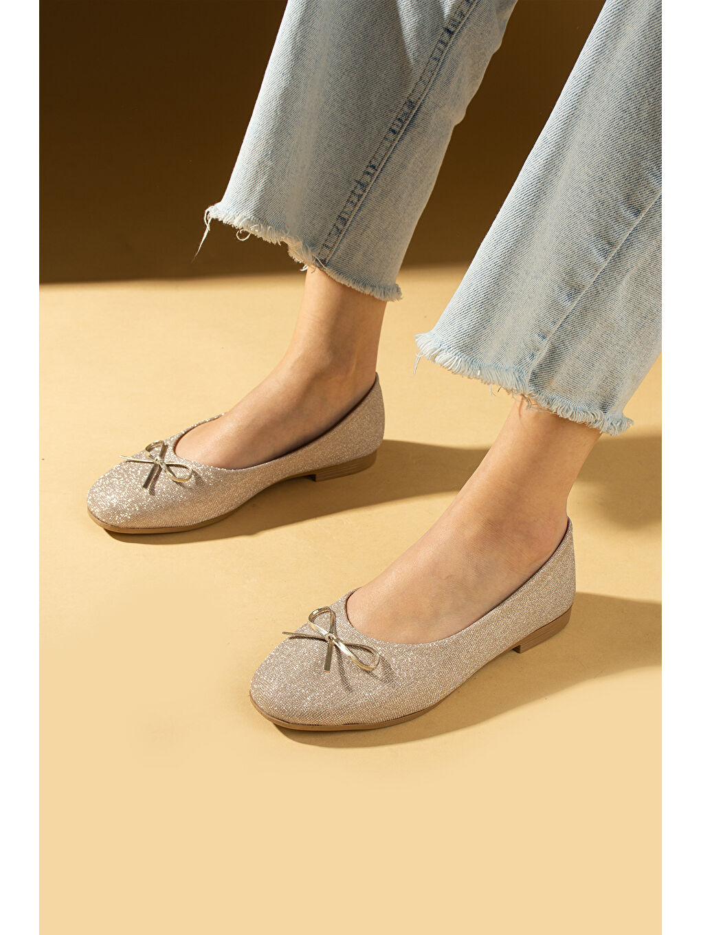 Sarı Simli Fiyonk Detaylı Rahat Taban Comfort Kadın Babet 57-47-25Sim