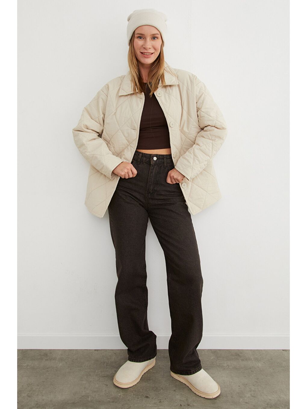 Bej Baklava Desen Kapitone Oversize Düğmeli Mont-2