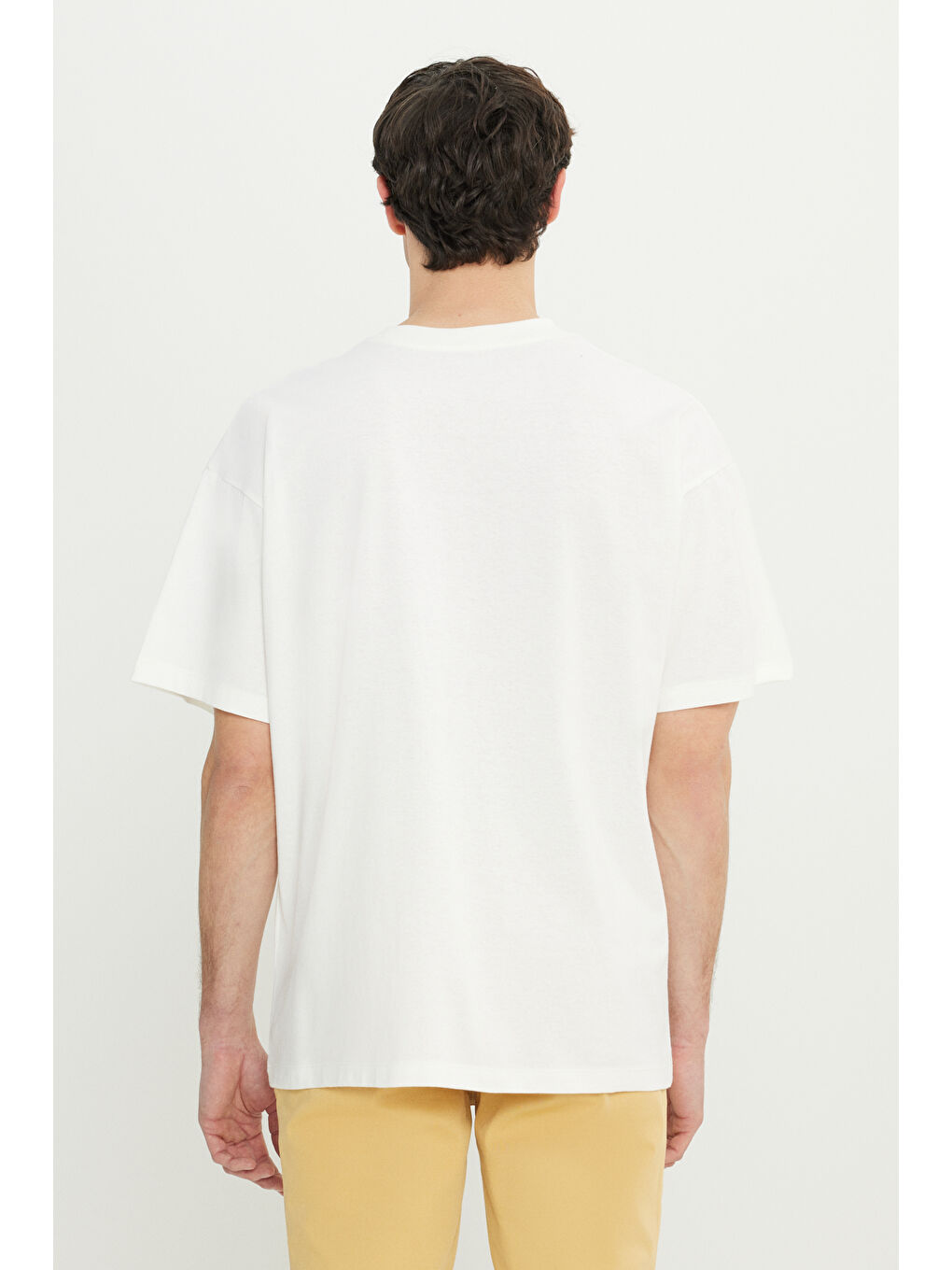 Erkek Ekru %100 Pamuk Oversize Fit Rahat Kesim Bisiklet Yaka Baskılı Tişört-4