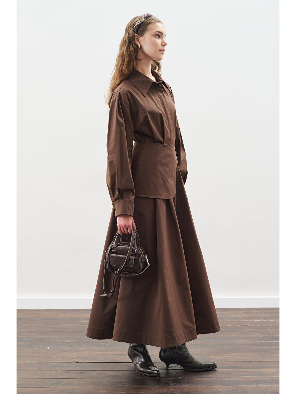 Kemer Detaylı Pileli Elbise Kahverengi-3