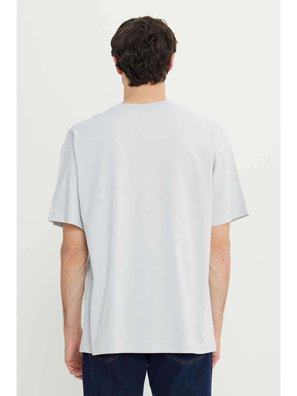 Erkek Gri %100 Pamuk Oversize Fit Rahat Kesim Bisiklet Yaka Baskılı Tişört-4