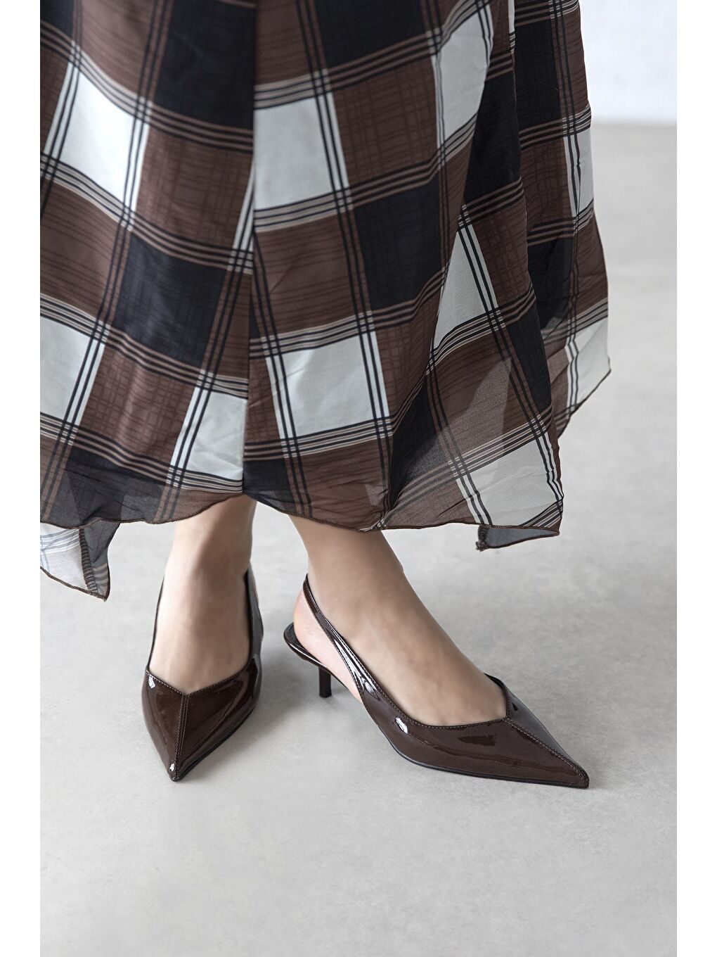 Kahverengi Orla Kadın Topuklu Rugan  Ayakkabı Kahve-2