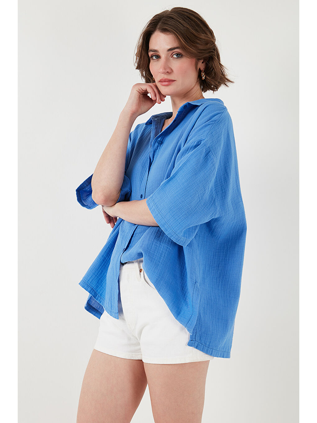 Mavi Pamuklu Regular Fit Yırtmaçlı Kısa Kollu Gömlek Cf25S166965-4