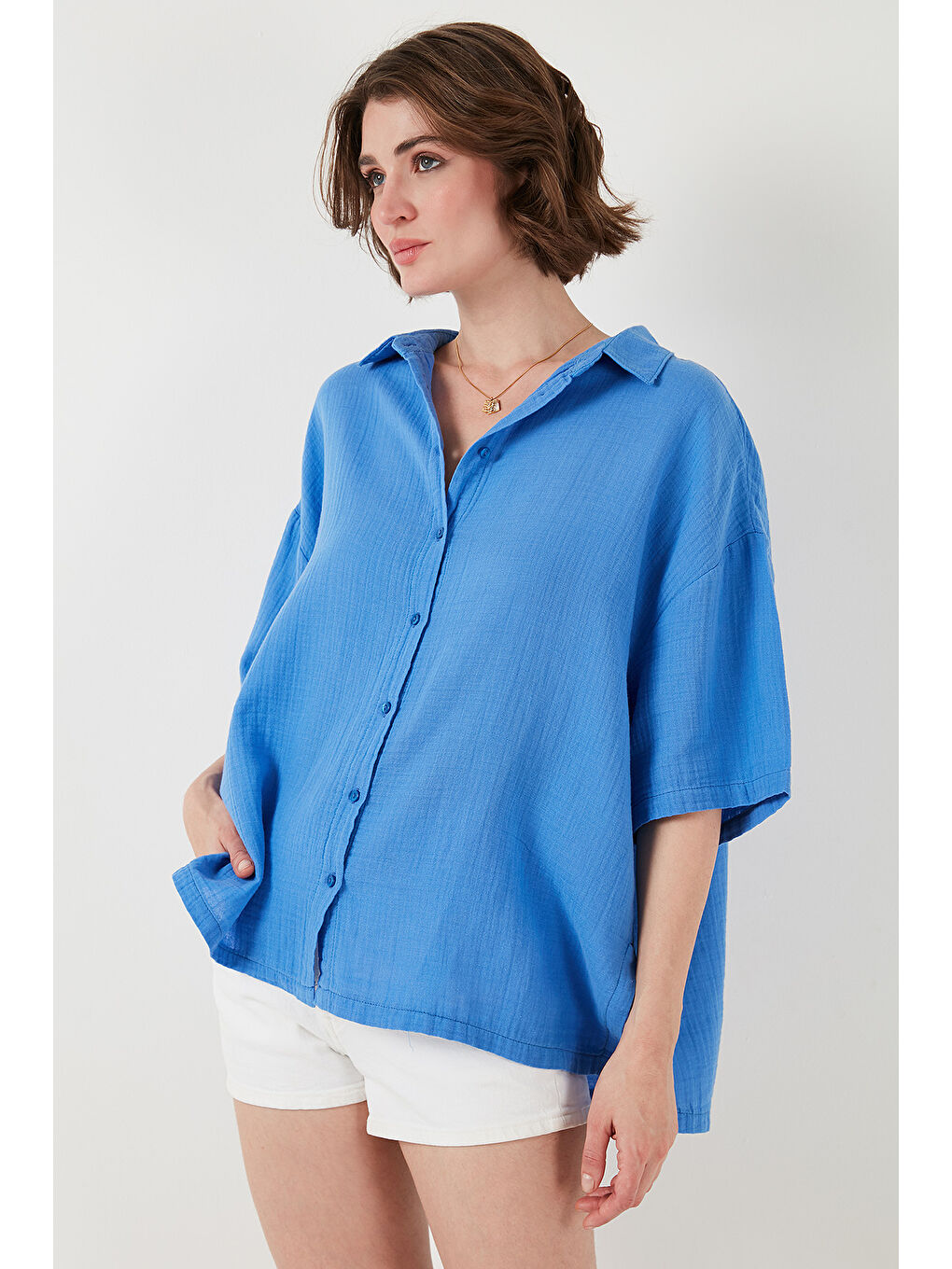 Mavi Pamuklu Regular Fit Yırtmaçlı Kısa Kollu Gömlek Cf25S166965-5