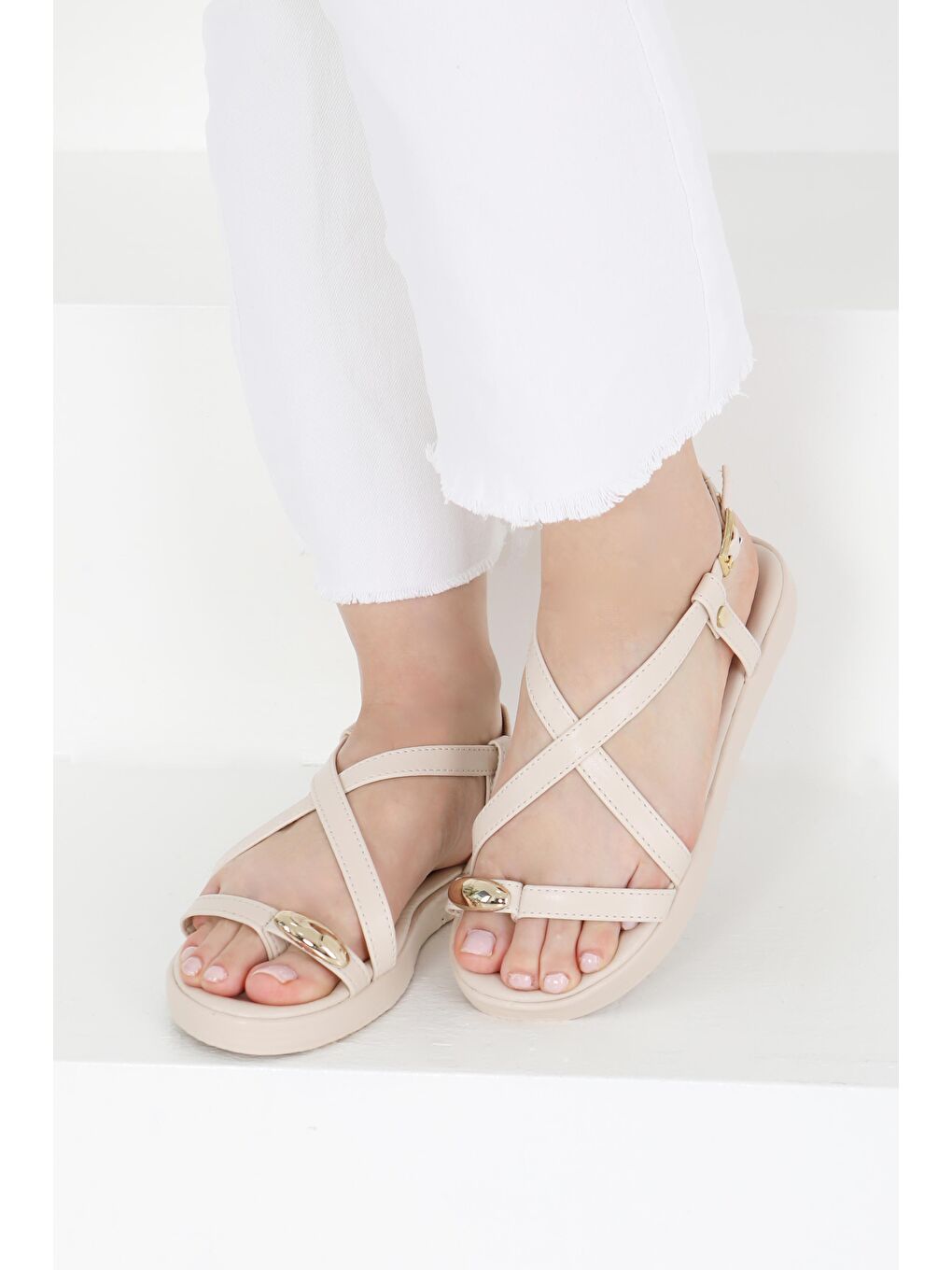 Ekru Kadın Krem Parmak Arası Sandalet - 27403-1