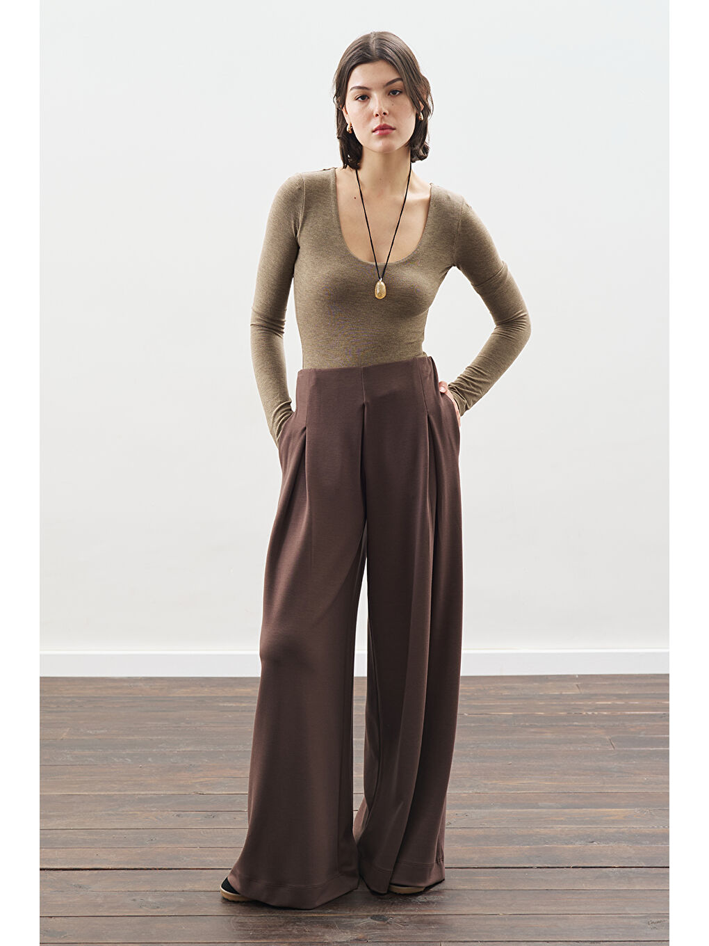 Yumuşak Dokulu Modal Geniş Pantolon Kahverengi-2