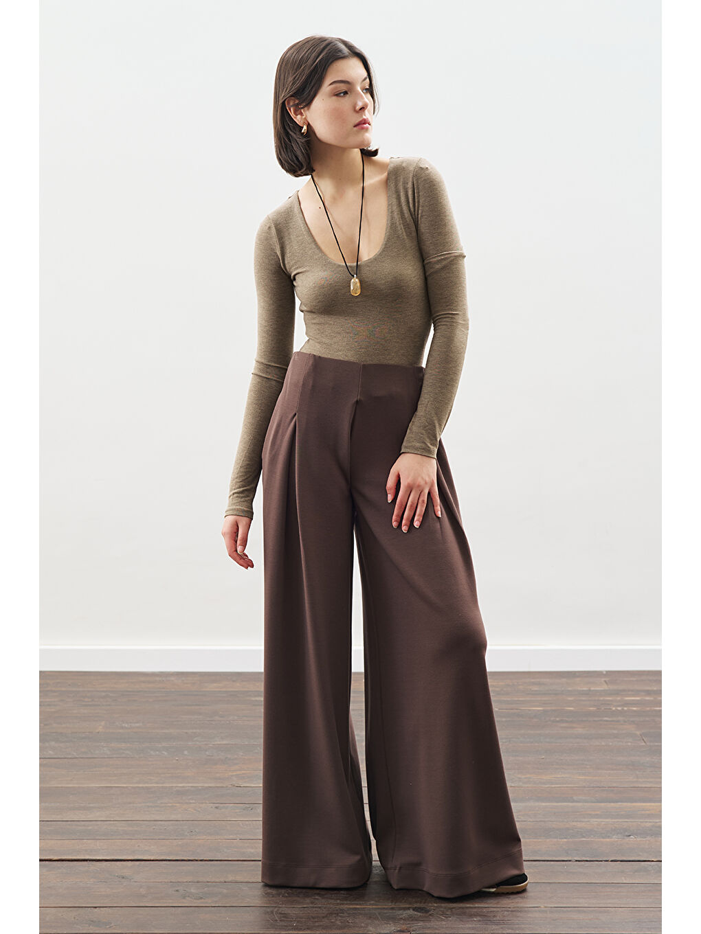 Yumuşak Dokulu Modal Geniş Pantolon Kahverengi-3