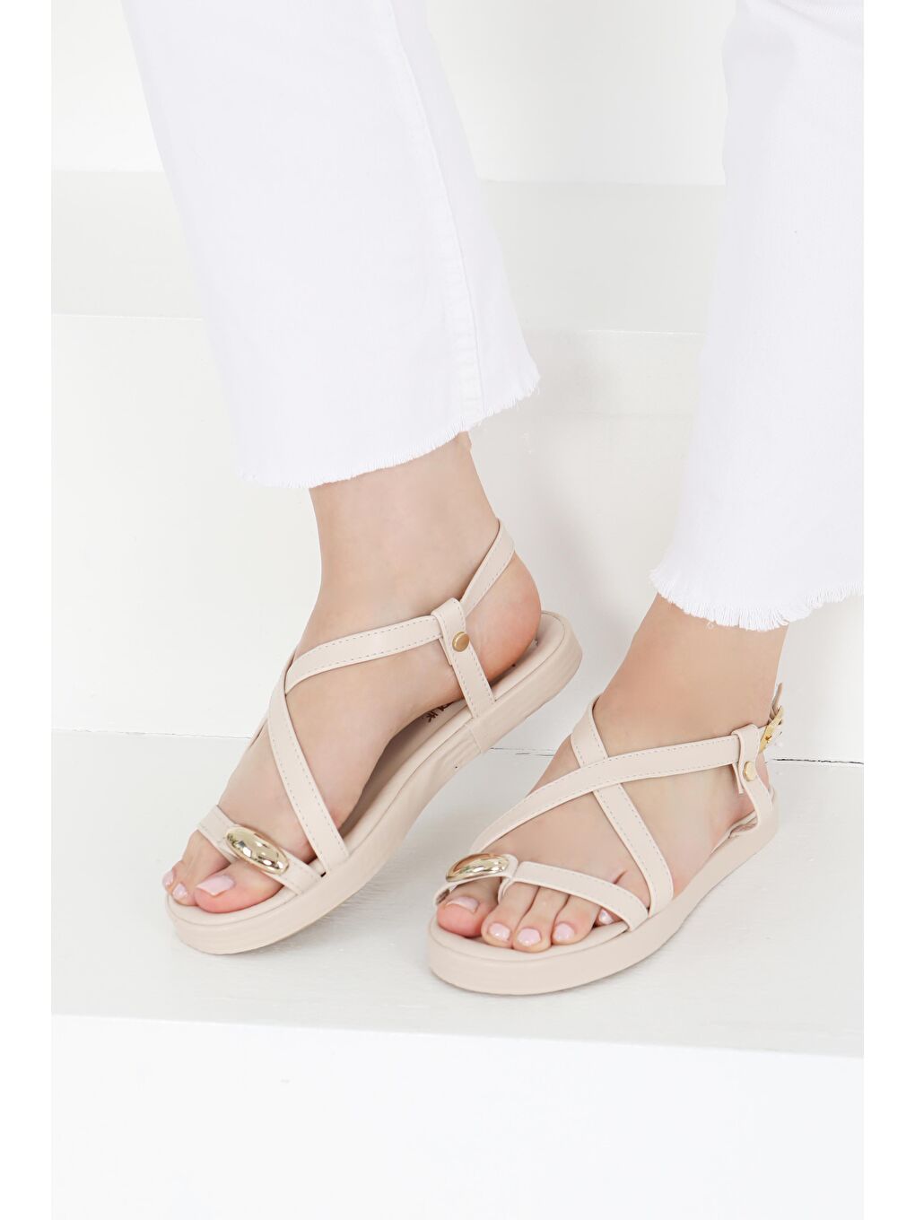 Ekru Kadın Krem Parmak Arası Sandalet - 27403-3
