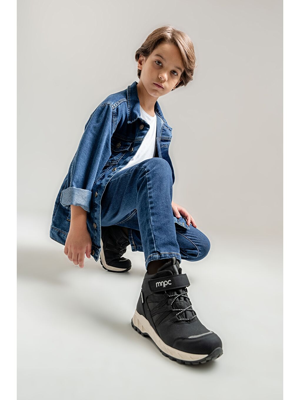 Erkek Çocuk Siyah Su Geçirmez Anatomik Günlük Bot