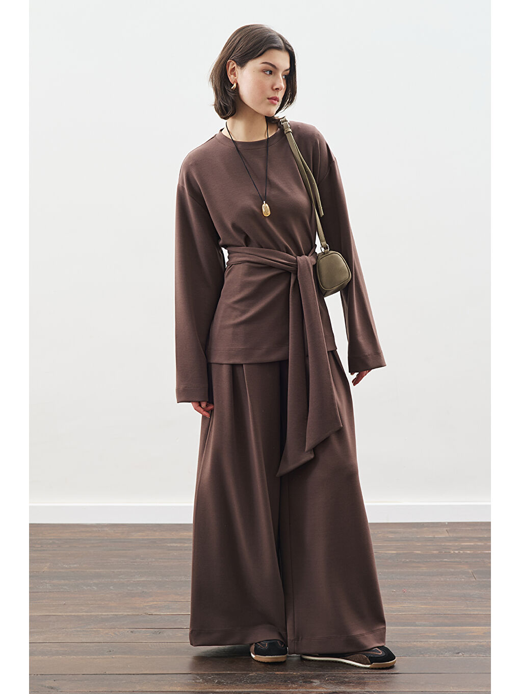 Yumuşak Dokulu Modal Bağlamalı Sweatshırt Kahverengi-1