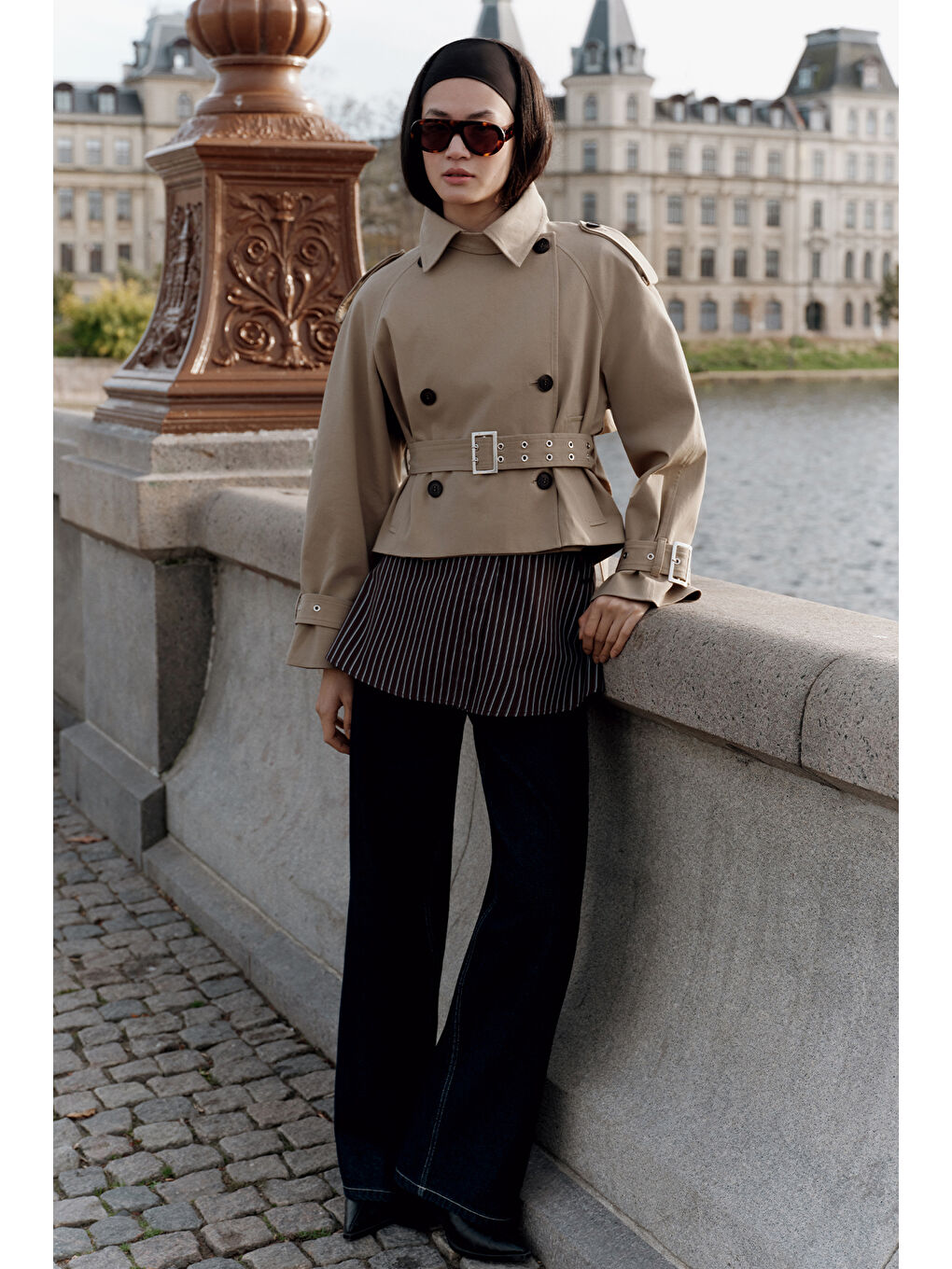 Bej Kemerli Kısa Trençkot Kum-1