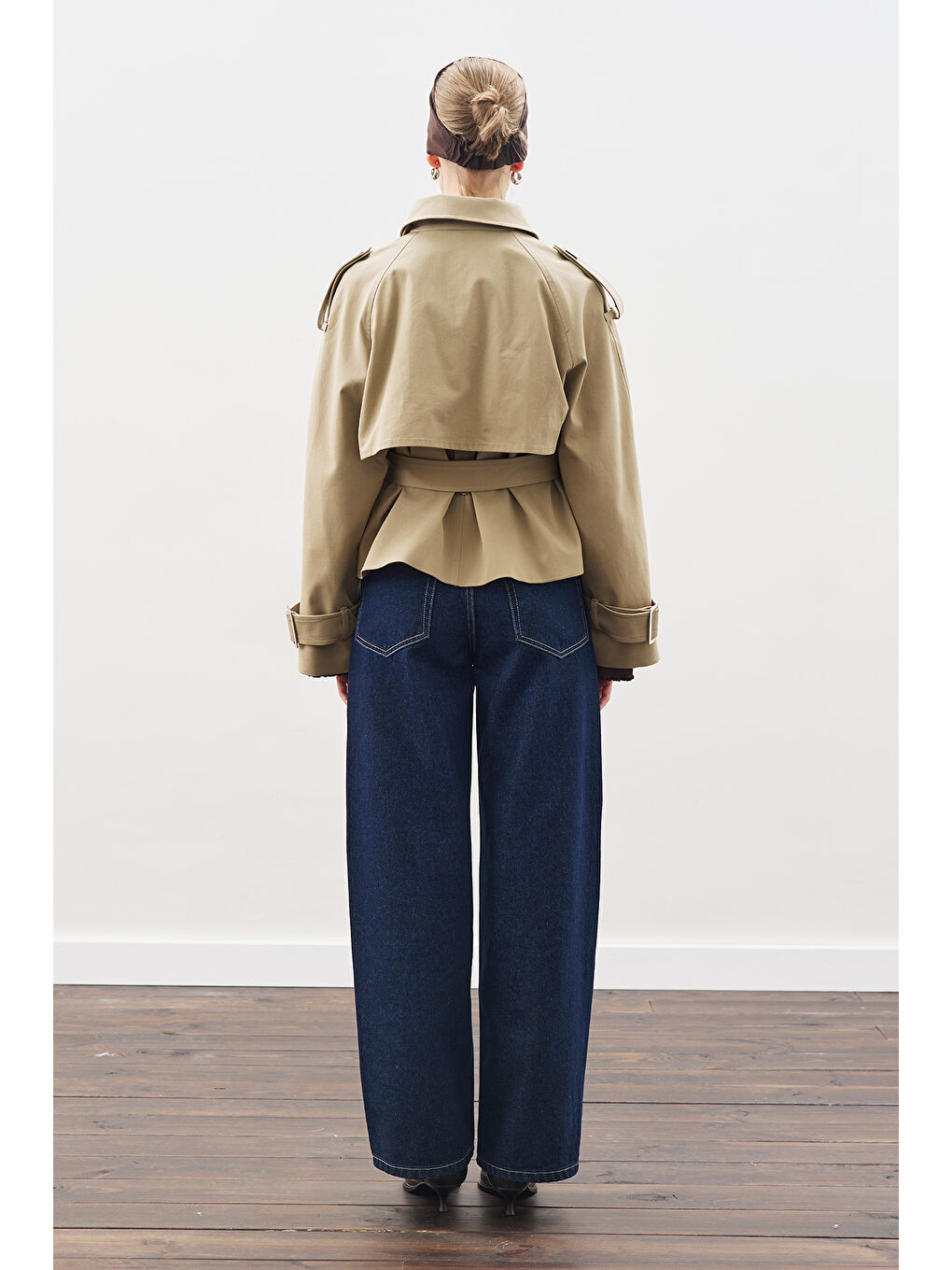 Bej Kemerli Kısa Trençkot Kum-7