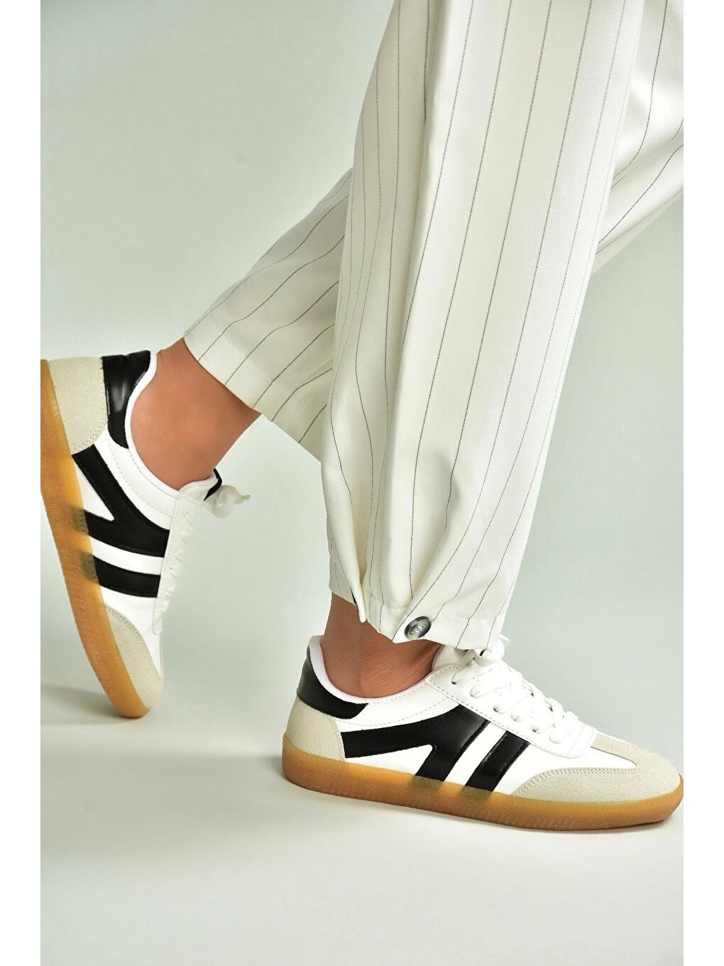 Beyaz_Siyah Kadın Sneaker U6528614-1