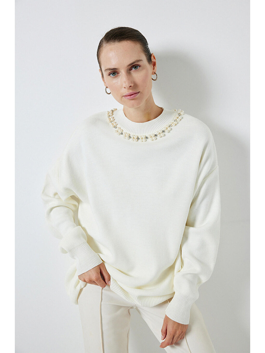 Ekru Yakası İncili Kazak-3