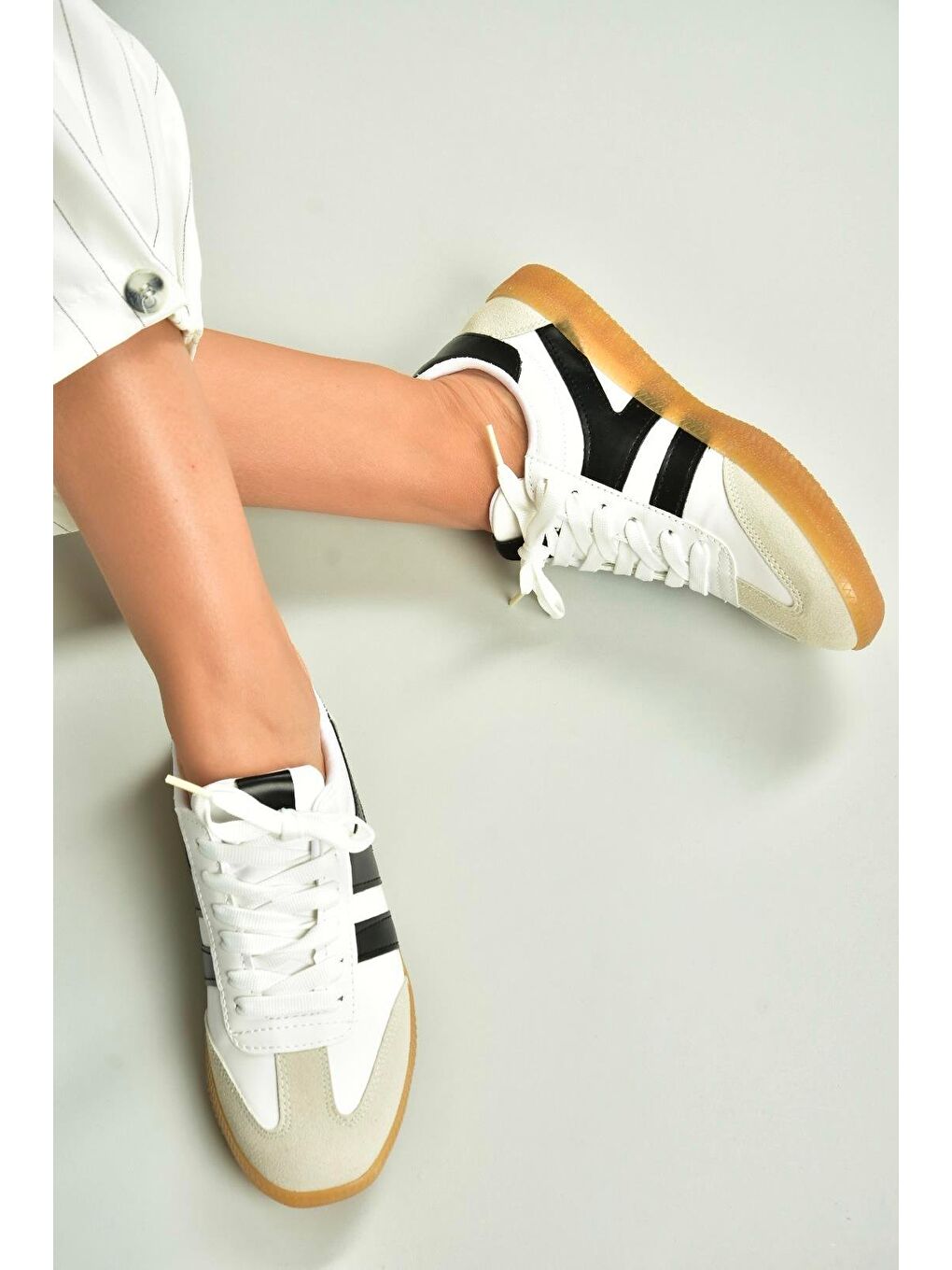 Beyaz_Siyah Kadın Sneaker U6528614-3
