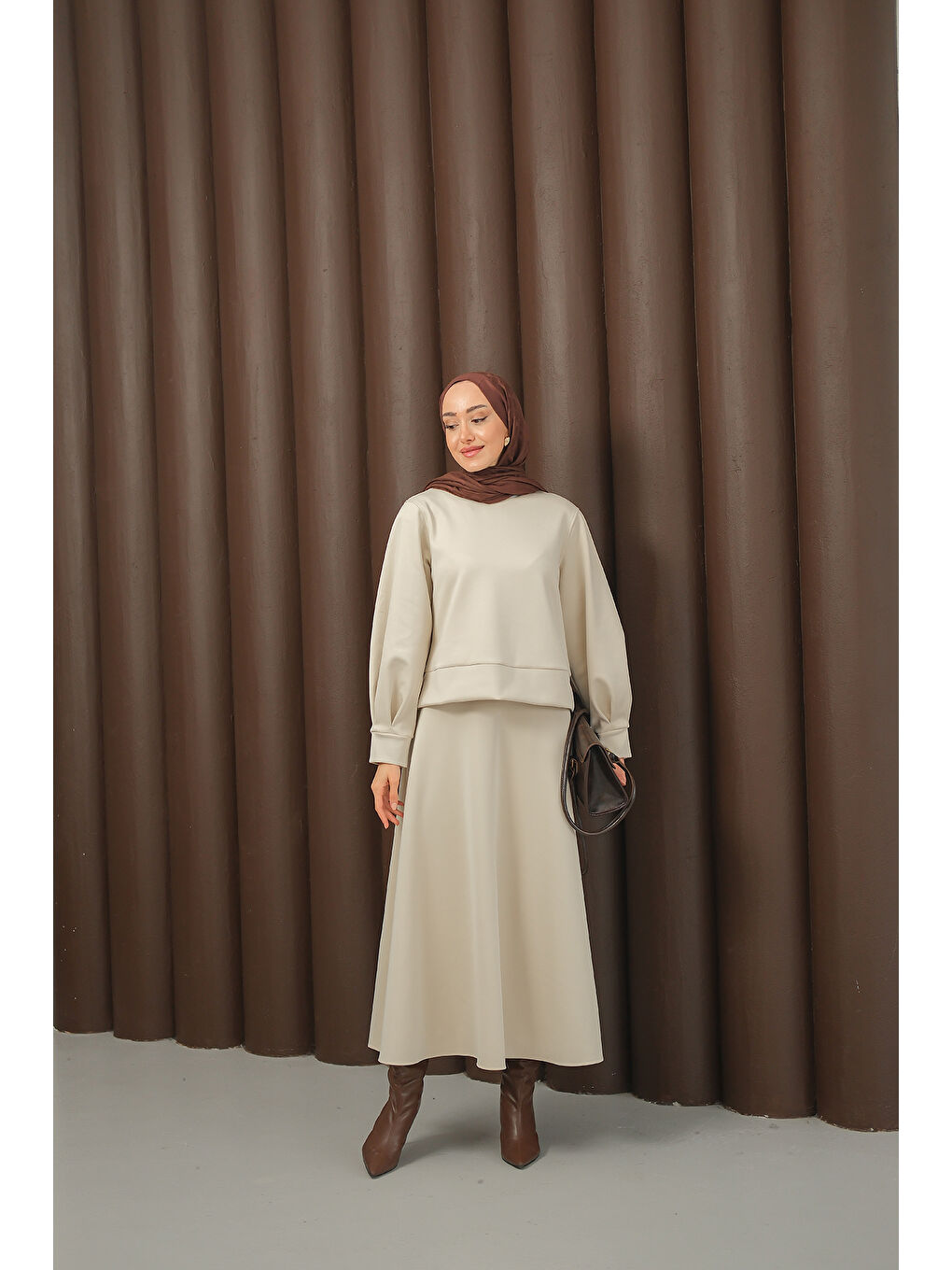 Ekru Kadın Bisiklet Yaka Scuba Takım Krem-1