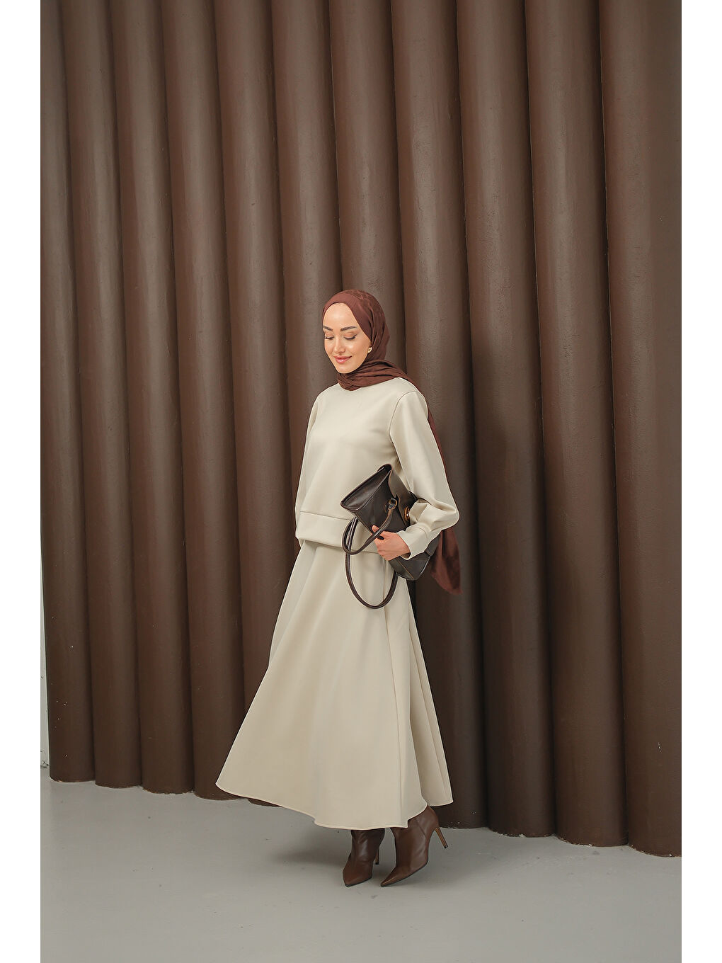 Ekru Kadın Bisiklet Yaka Scuba Takım Krem-4