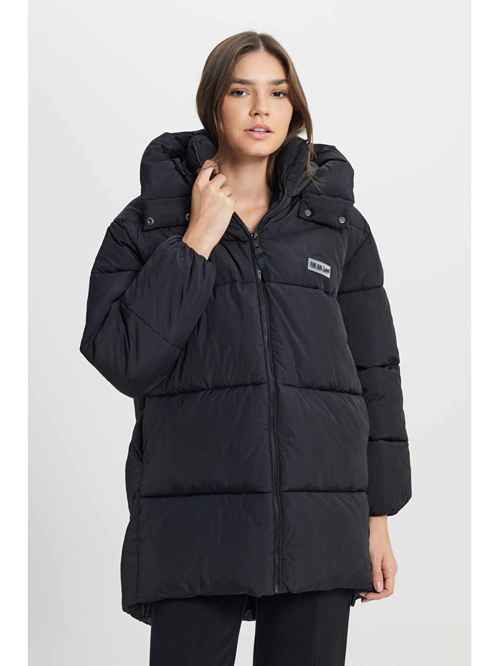 Loose Fit Rahat Kesim Kapüşonlu Uzun Siyah Şişme Mont