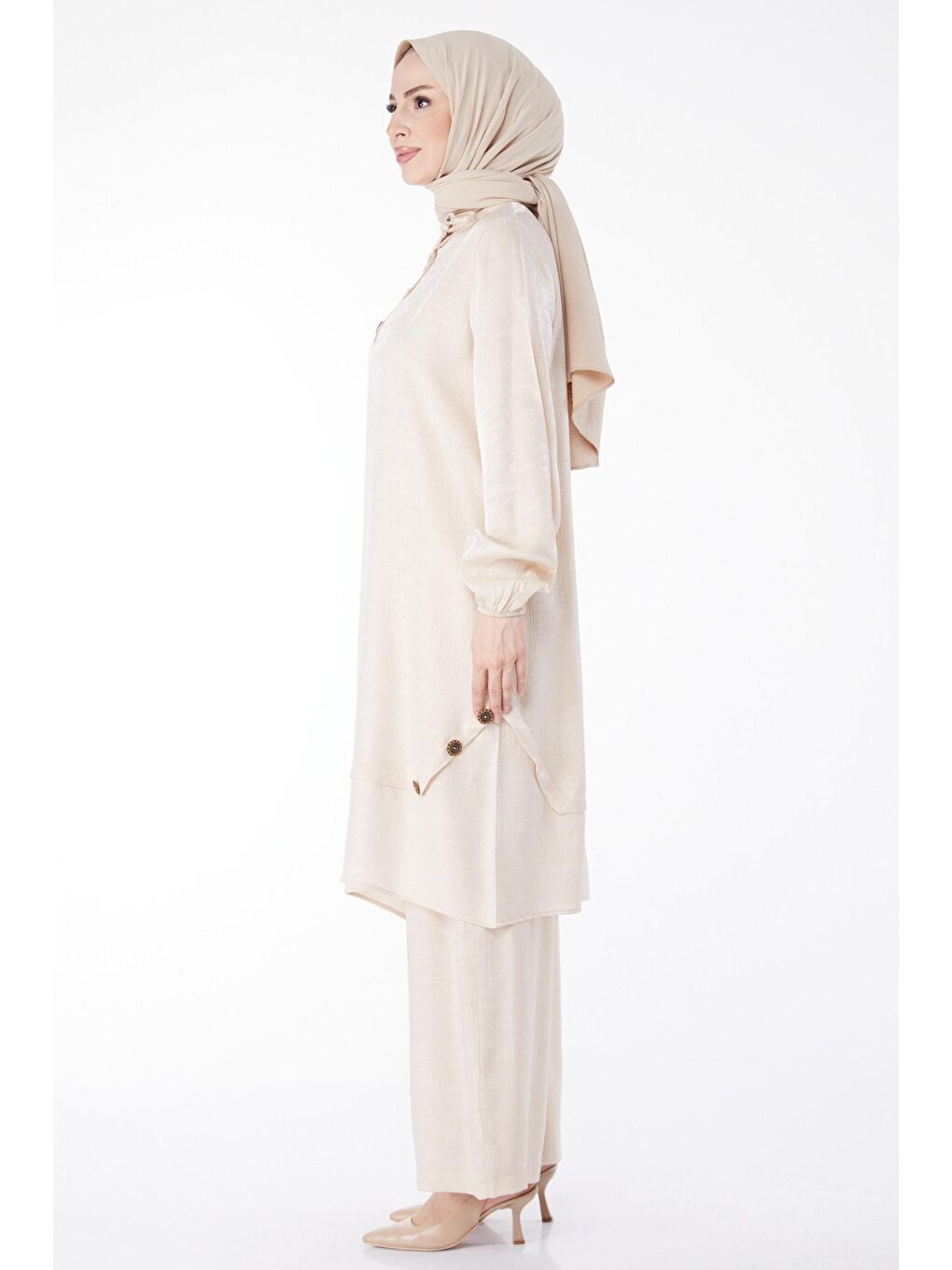 Hakim Yaka Kadın Bej Düğme Detaylı İkili Takım - 25122-2
