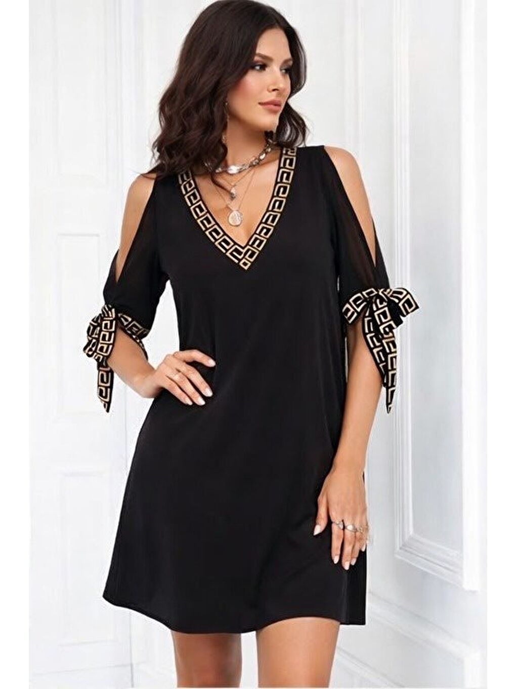 Siyah Kadın Kısa Kollu V Yakalı Kısa Sandy Elbise-3