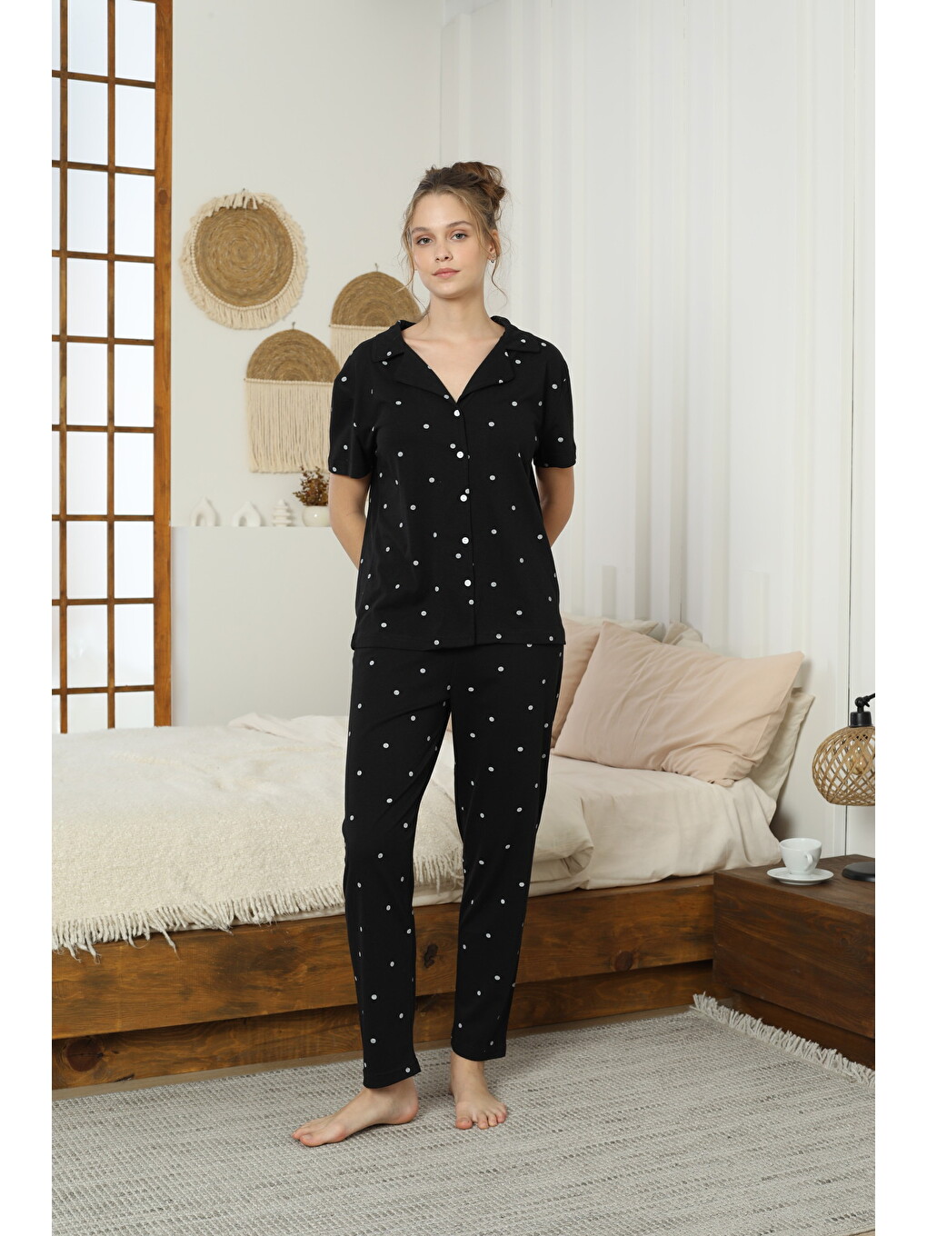 Siyah Beyaz Puan Desenli Örme Düğmeli Pijama Takım 7610-2