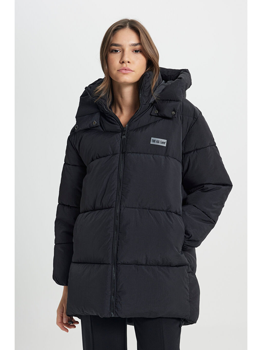 Loose Fit Rahat Kesim Kapüşonlu Uzun Siyah Şişme Mont-2