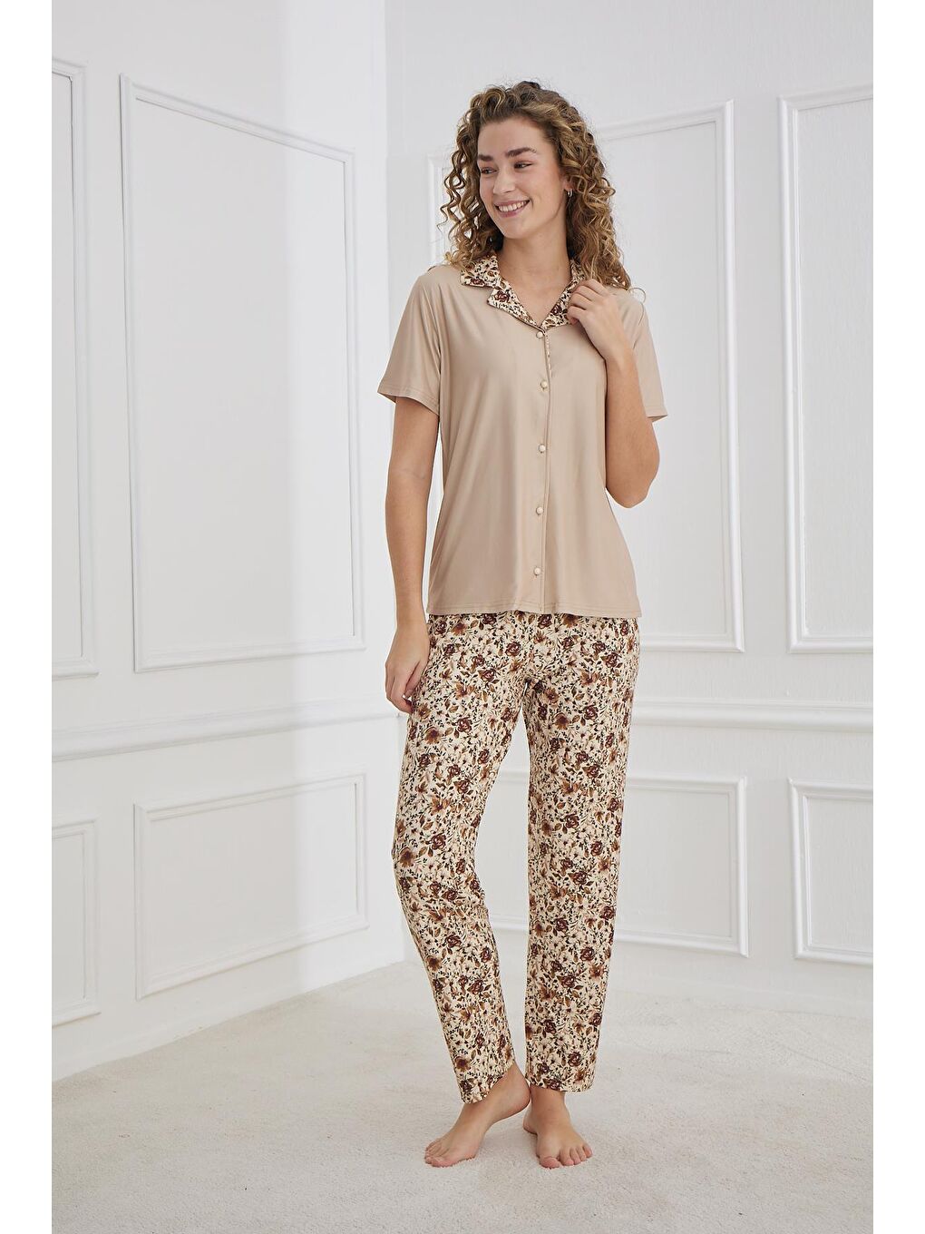 Kadın Desenli Önden Düğmeli Polo Yaka Pijama Takım | Kahverengi 30101-959