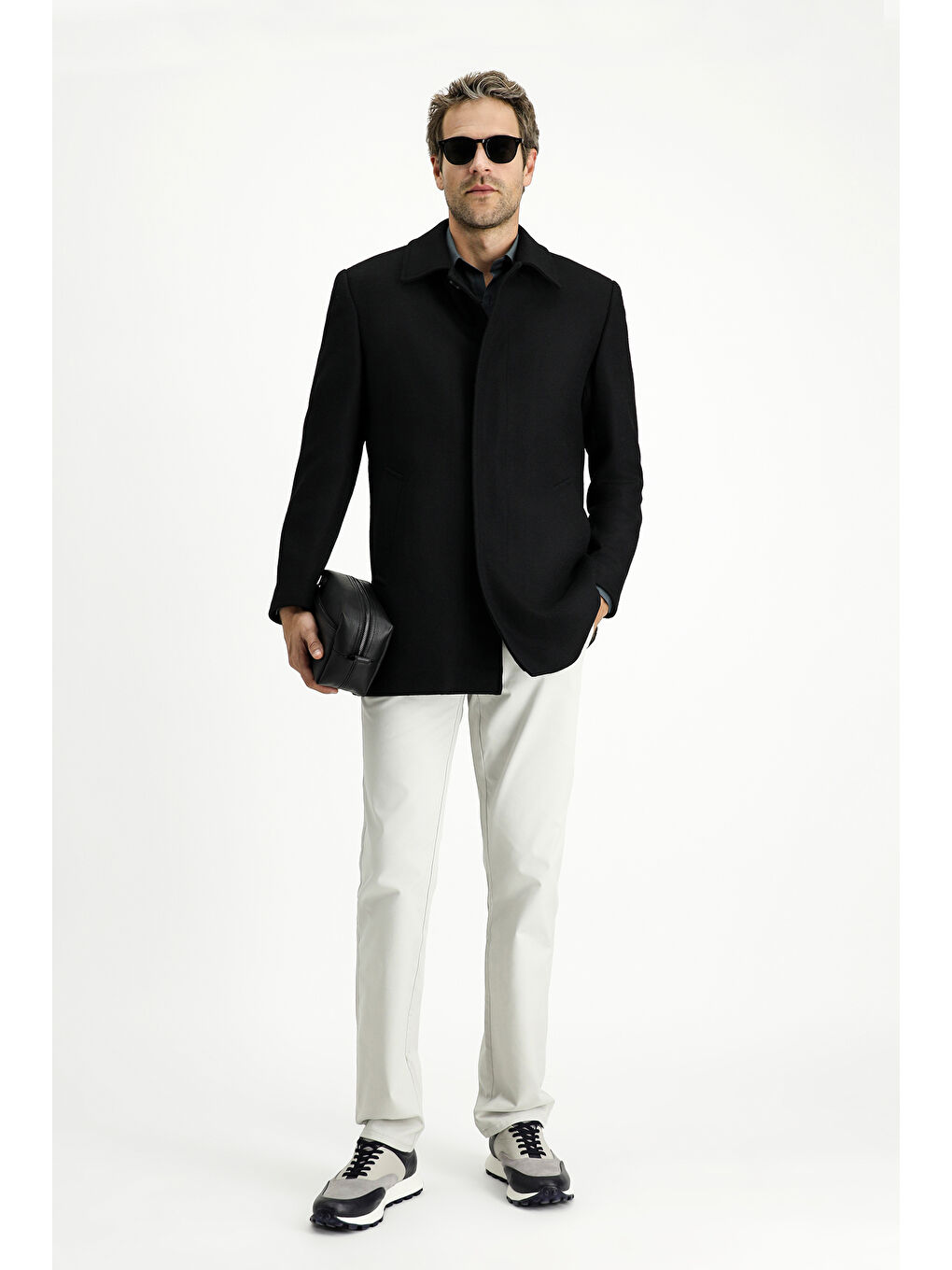 Siyah Yünlü Klasik Kaban