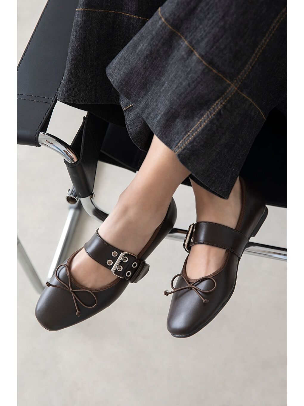 Kahverengi Faye Kadın Kemer Detay Deri Babet Kahve