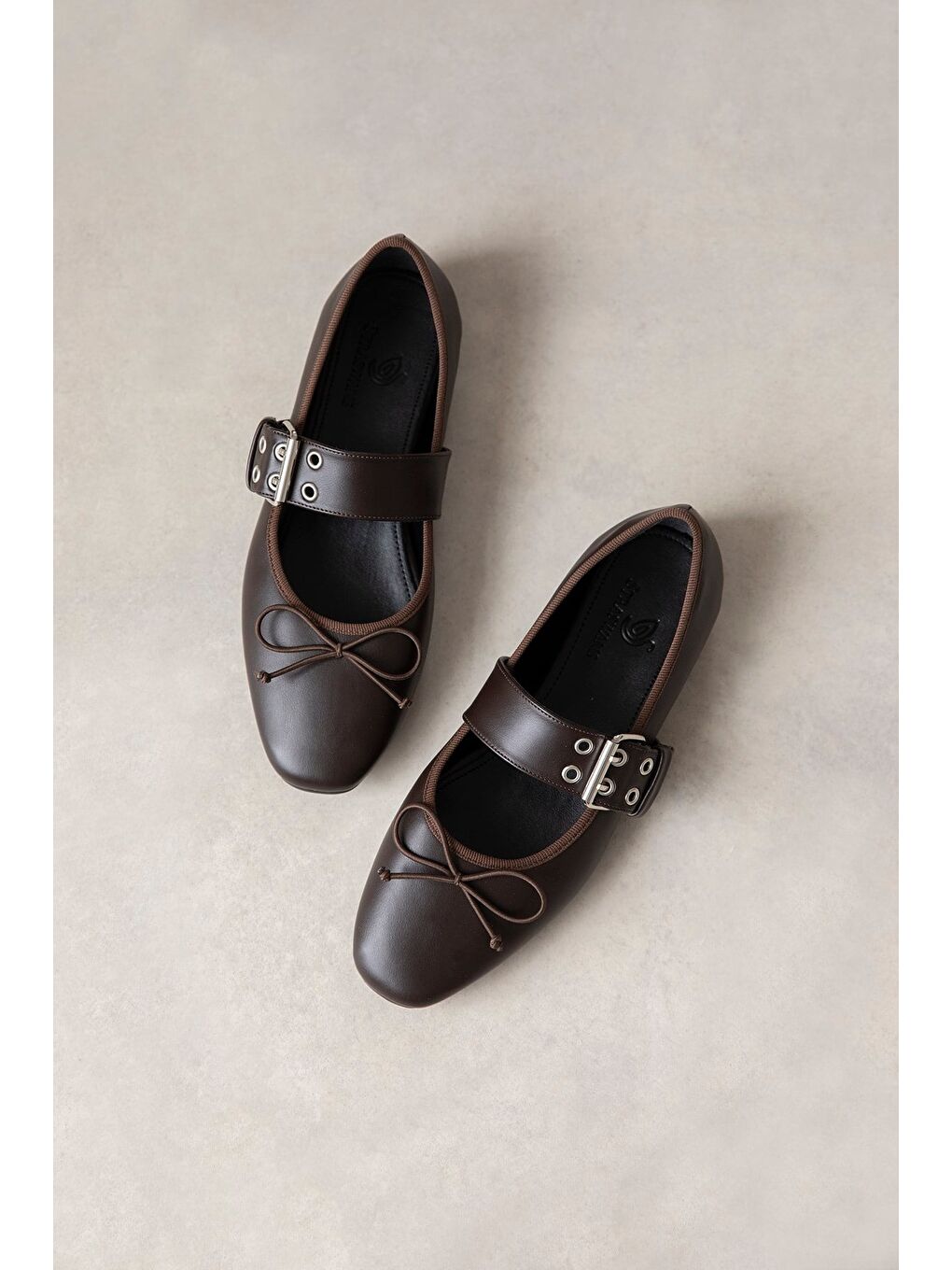 Kahverengi Faye Kadın Kemer Detay Deri Babet Kahve-1