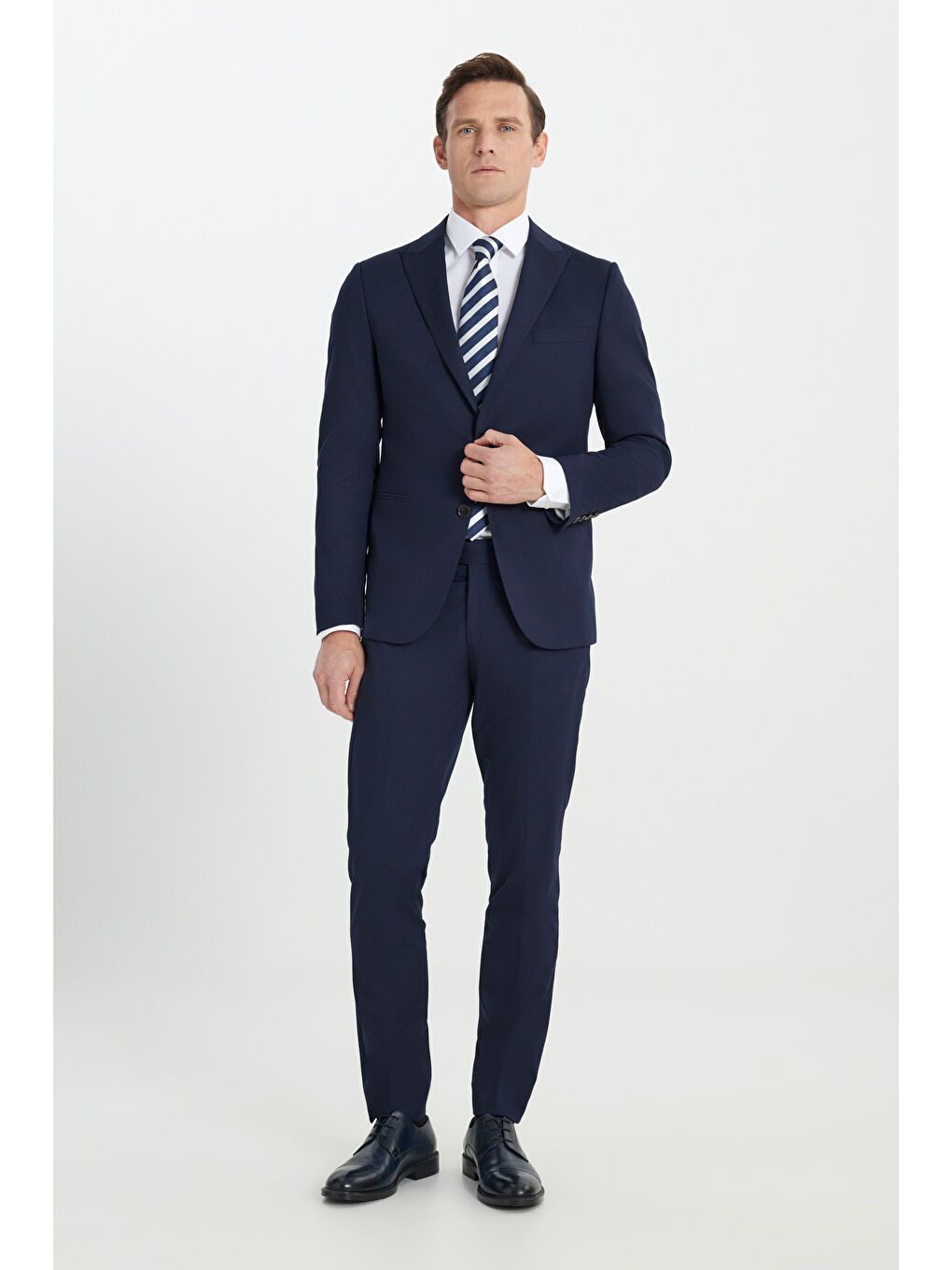 Erkek Lacivert Ekstra Slim Fit Dar Kesim Kırlangıç Yaka Takım Elbise-3