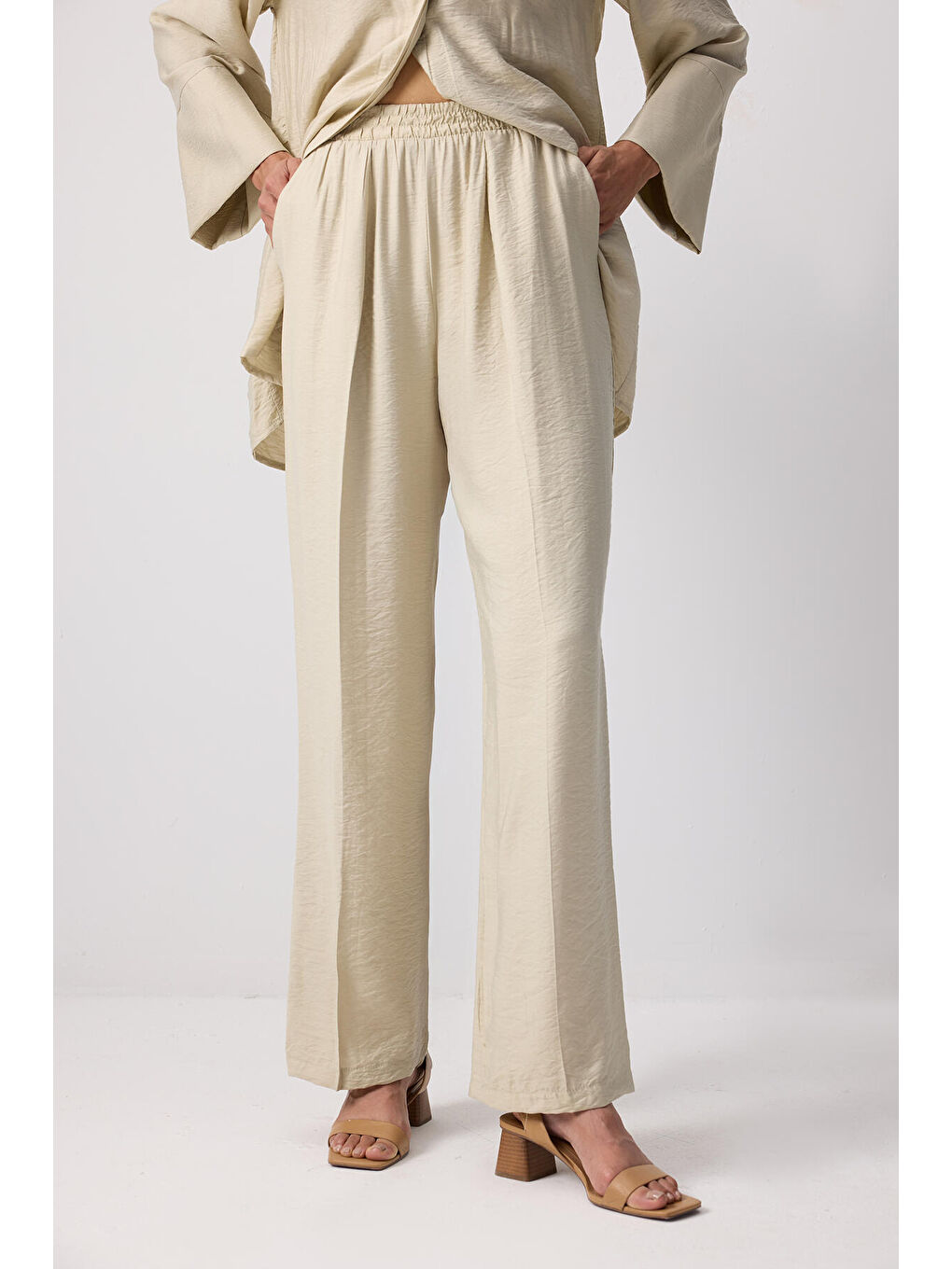 Yeşil Kuşaklı Gömlek Yaka Pantolon Takım-4