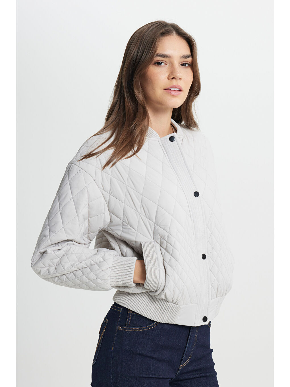 Loose Fit Rahat Kesim Kapitone Detaylı Gri Bomber Ceket-2