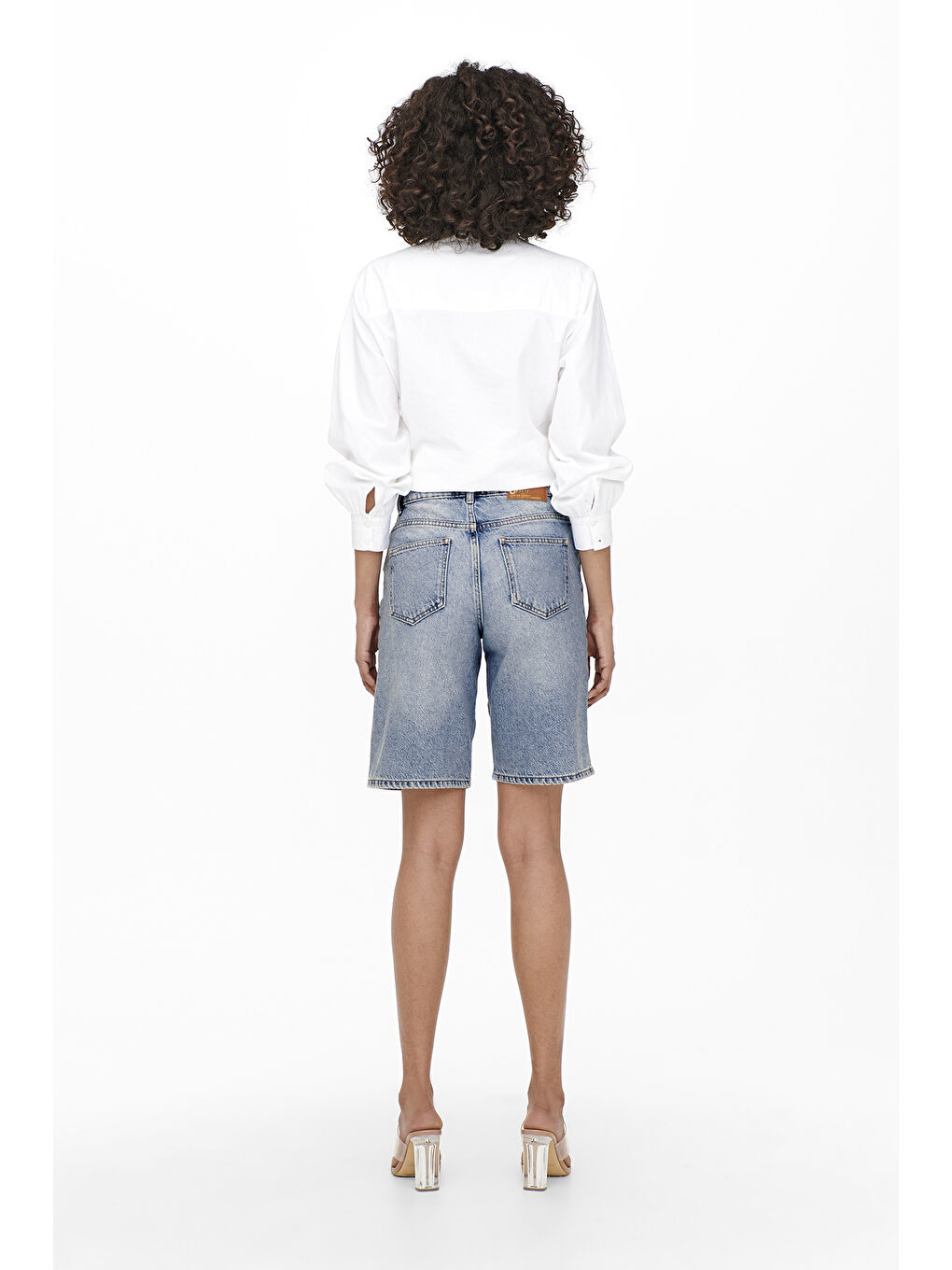 Mavi Onlsonny % 100 Pamuk Regular Fit Yüksek Bel Kadın Short 15256709-3