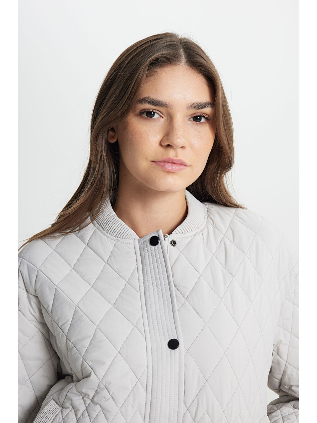 Loose Fit Rahat Kesim Kapitone Detaylı Gri Bomber Ceket-4