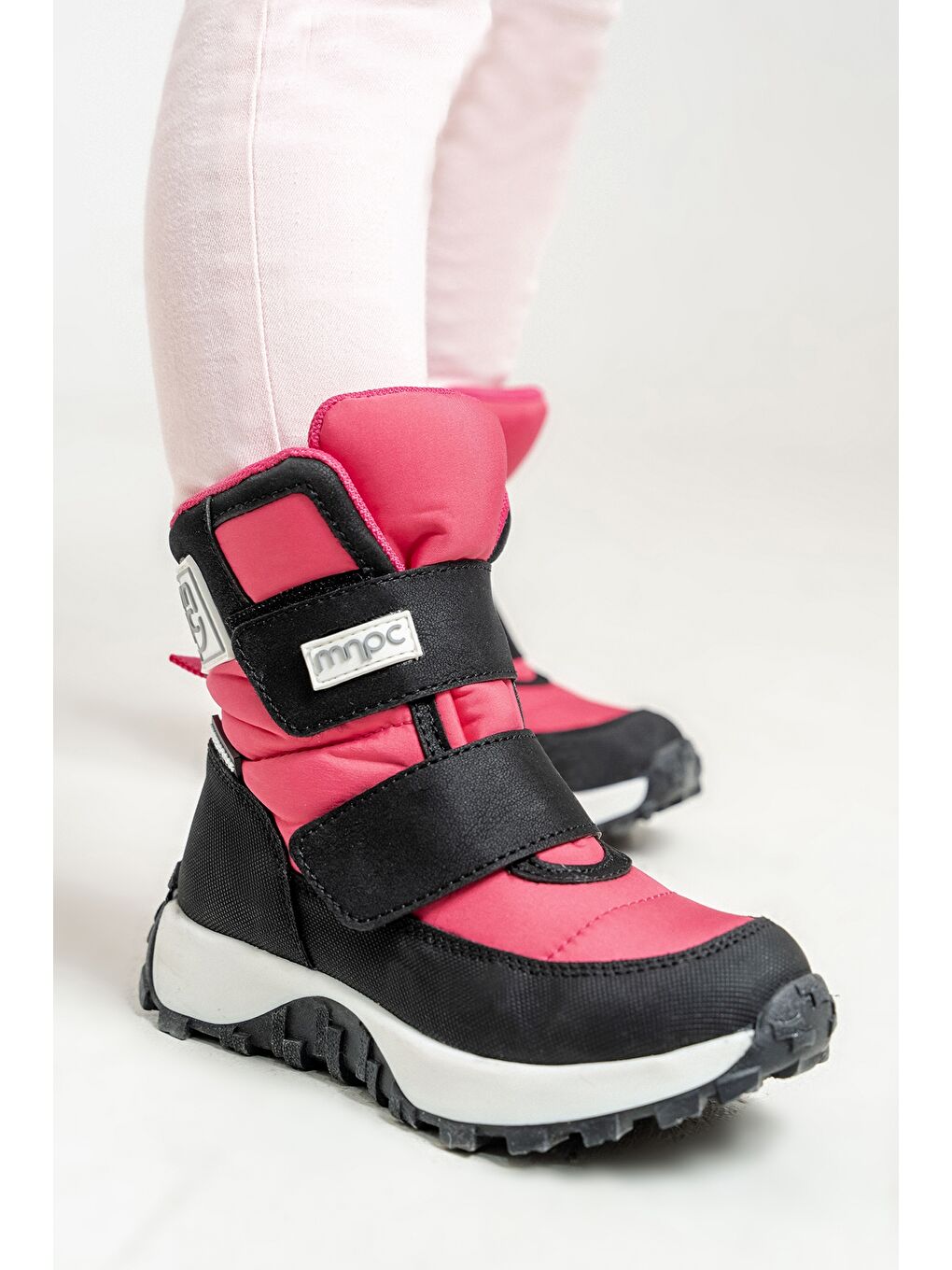 Kız Çocuk Siyah-Fuşya Su Geçirmez Anatomik Günlük Bot