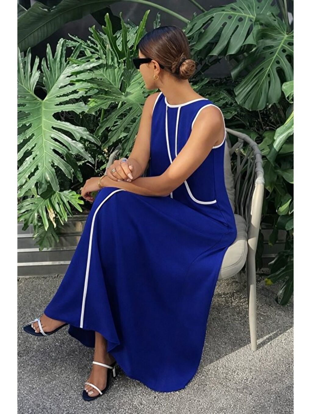 Lacivert Kadın Omuzlardan Açık Yaka Ince şerit Detaylı Uzun Viskon Elbise-2