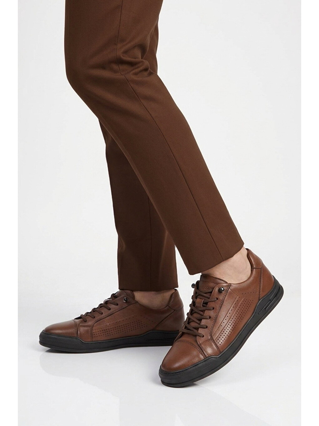 Kahverengi Ceviz Hakiki Deri Erkek Sneaker Delikli Nefes Alabilen Casual Memory Taban M682 M-1