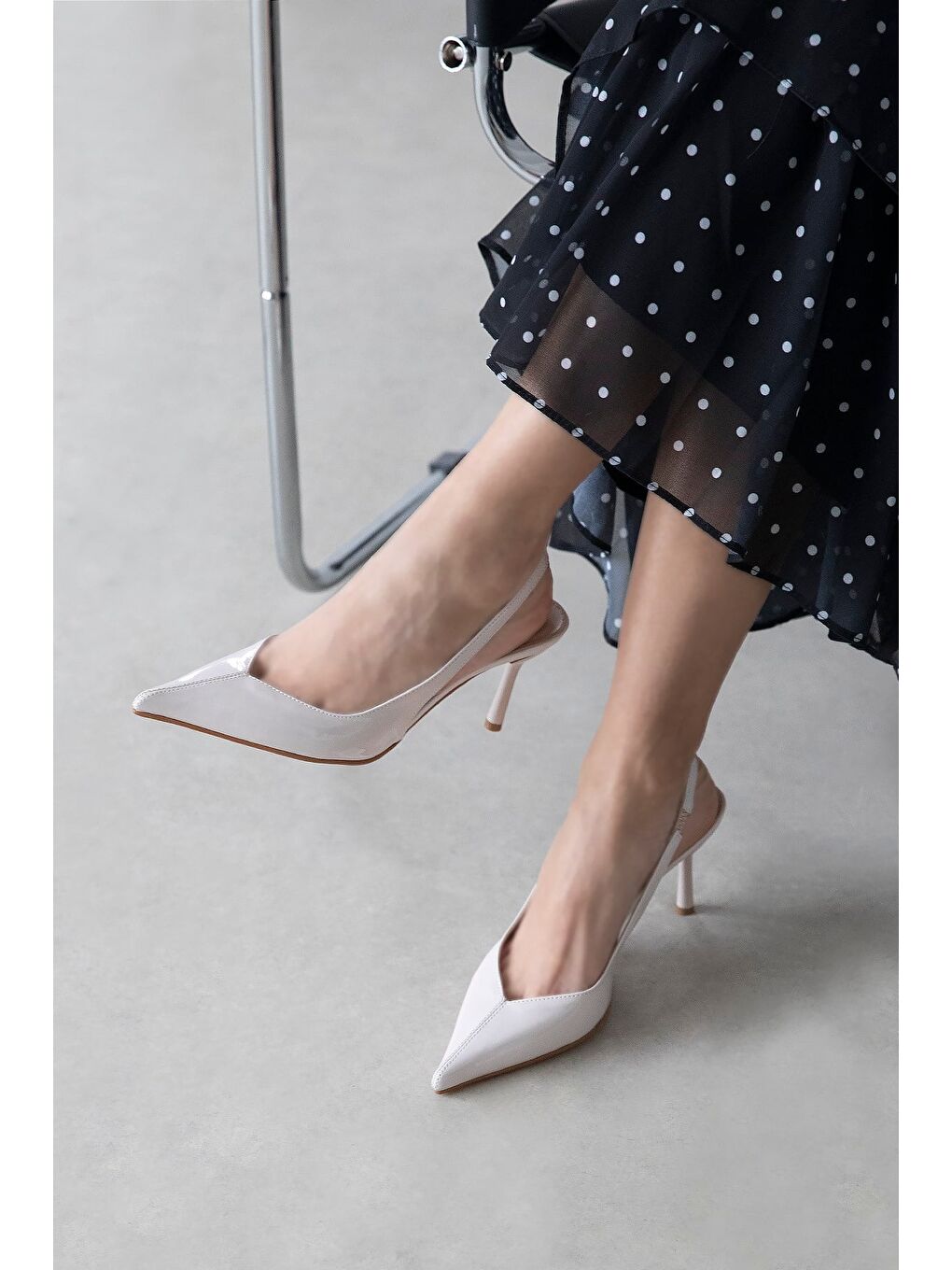 Comfy Kadın Topuklu Rugan Ayakkabı Bej-1