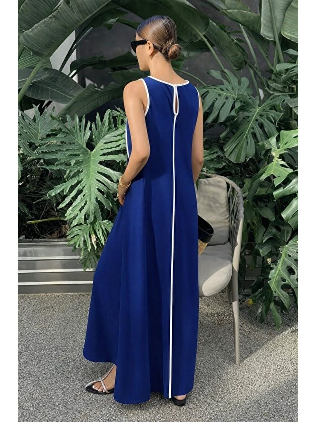 Lacivert Kadın Omuzlardan Açık Yaka Ince şerit Detaylı Uzun Viskon Elbise-3