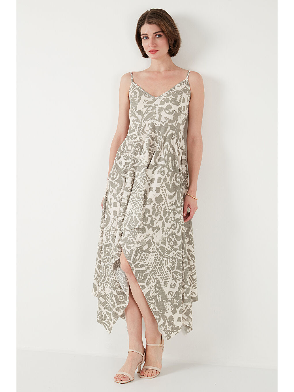 Yeşil Desenli Asimetrik Kesim Regular Fit Midi Boy Askılı Elbise 5866126-4