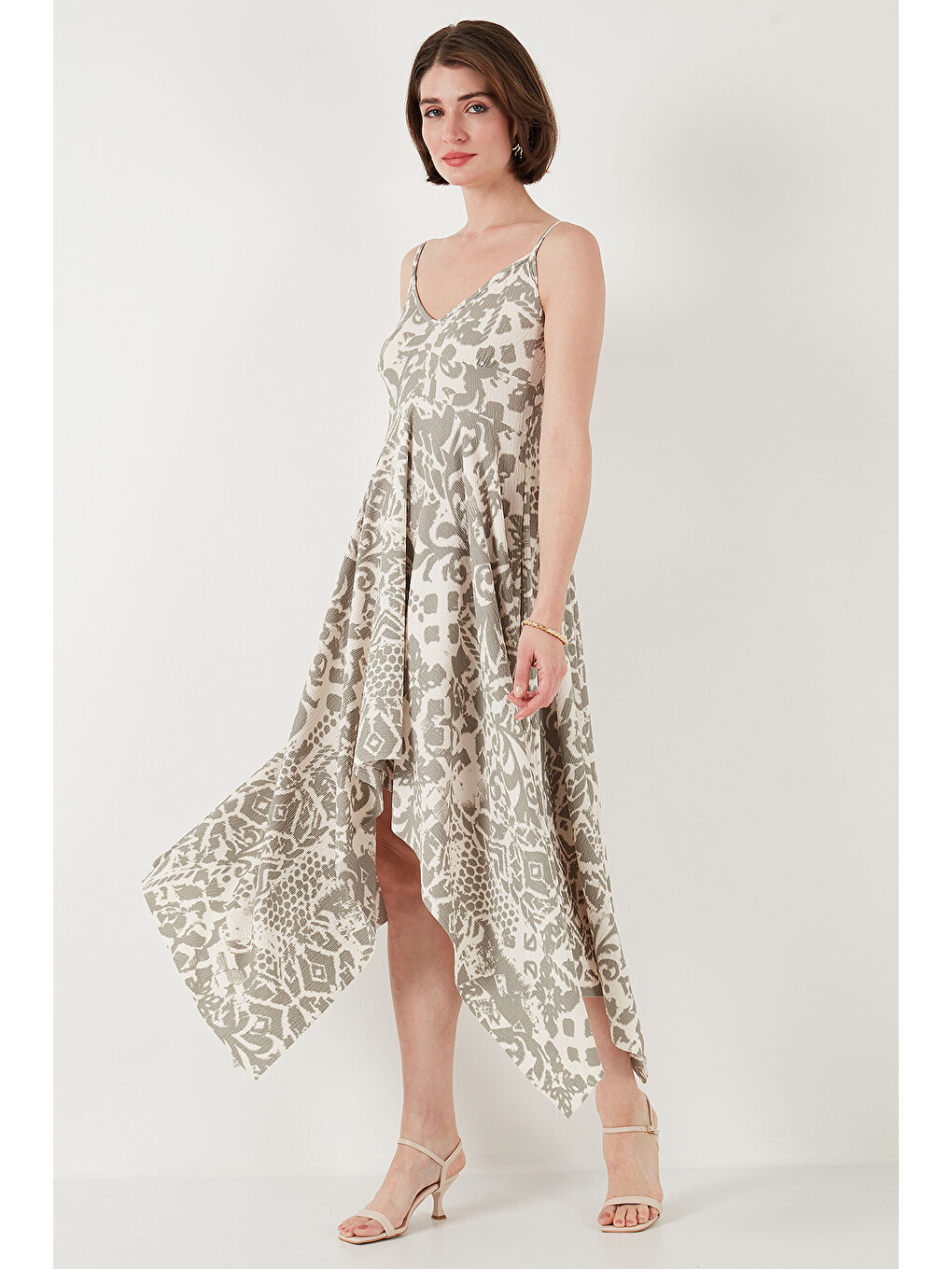 Yeşil Desenli Asimetrik Kesim Regular Fit Midi Boy Askılı Elbise 5866126-5