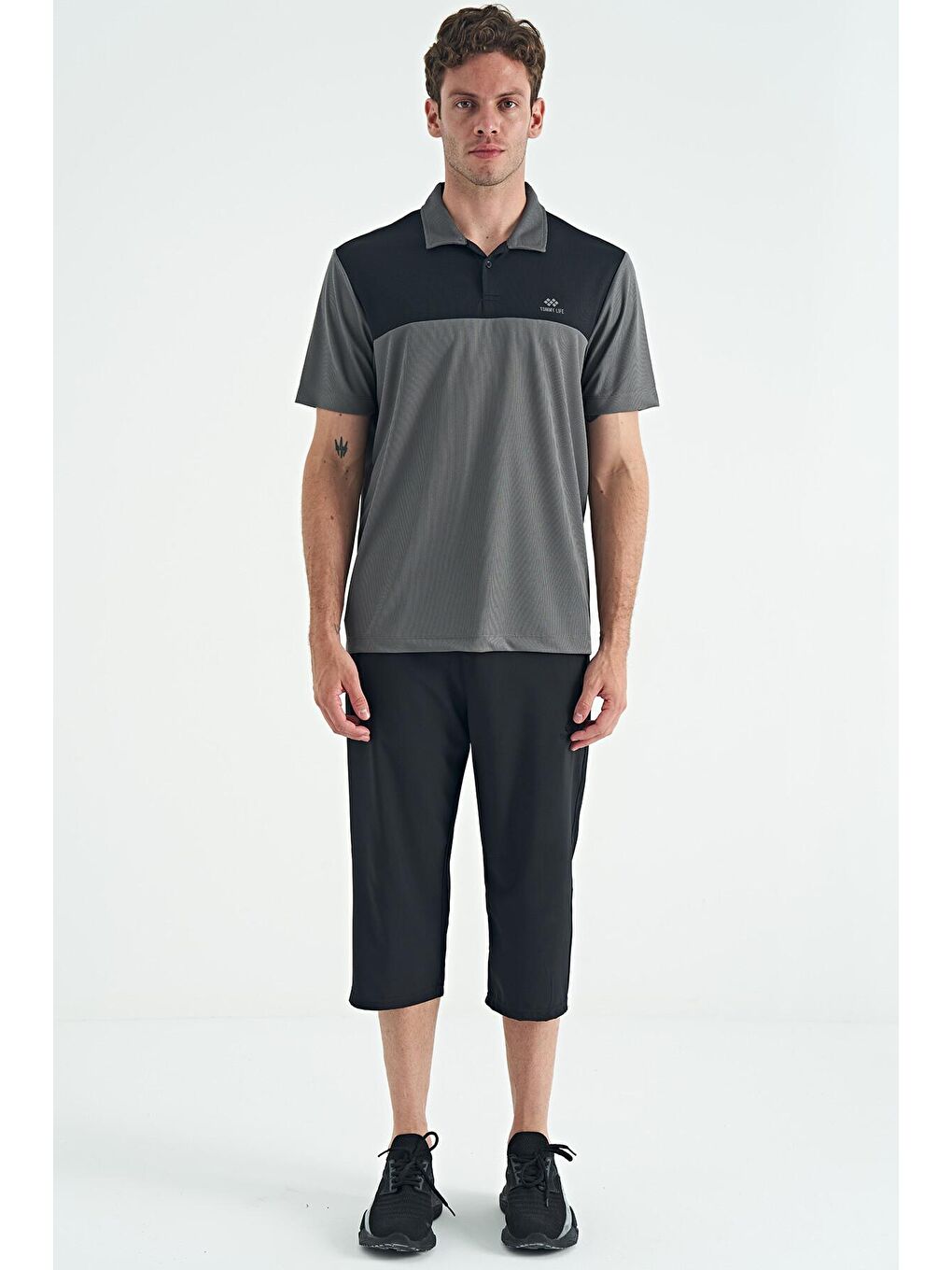 Koyu Gri Garni Detaylı Polo Yaka Standart Kalıp Aktif Spor Erkek Tişört - 88251-1
