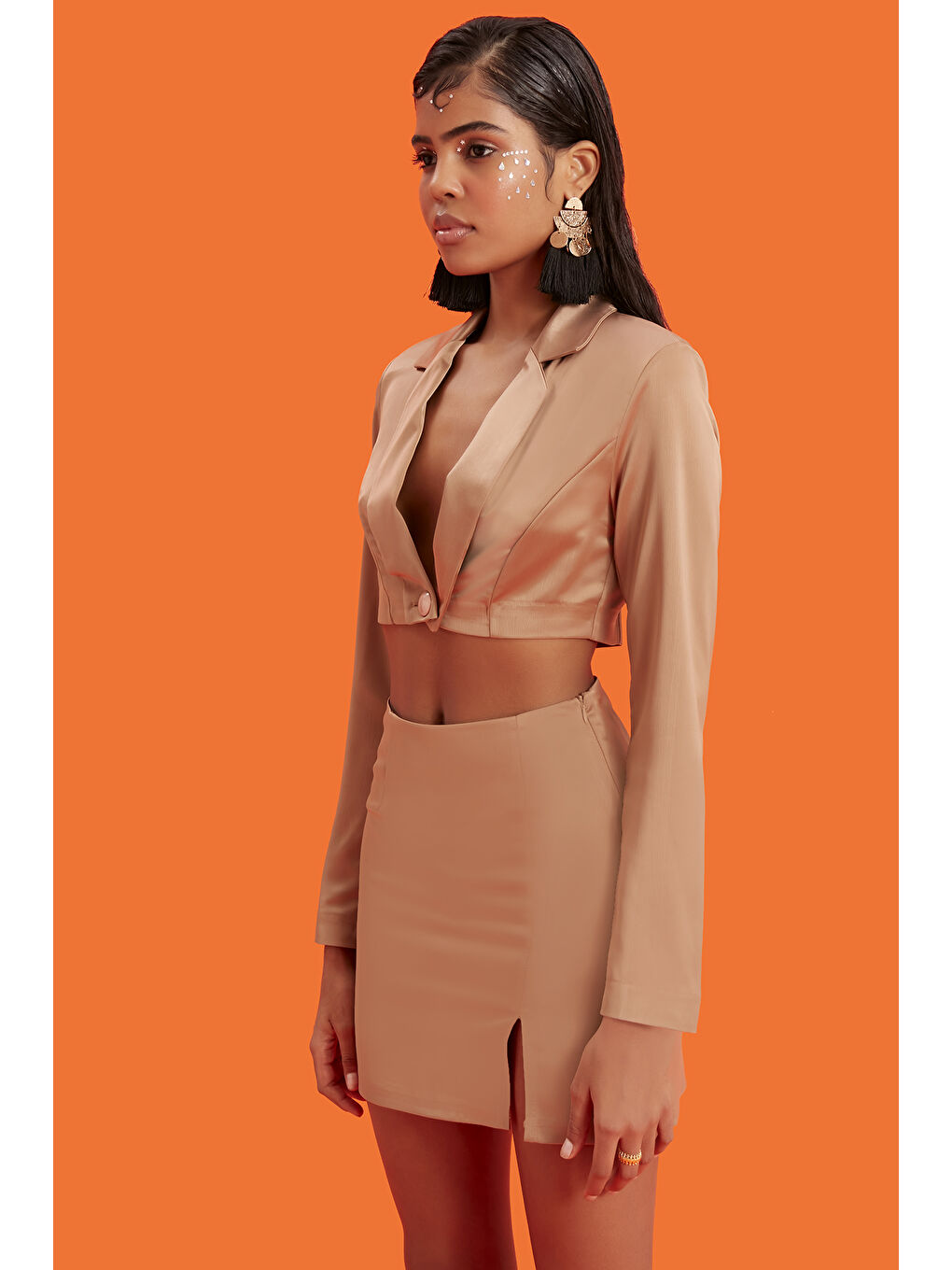 Kadın Bej Renk Saten Kumaş Crop Fit Yakalı Bolero Ceket-1