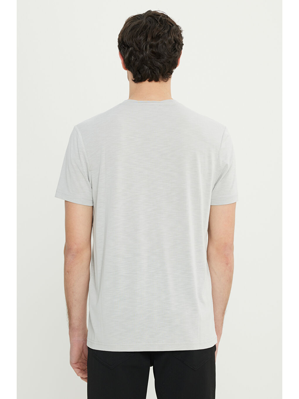 Erkek Açık Gri Yumuşak Dokulu Slim Fit Dar Kesim Bisiklet Yaka Tişört-4