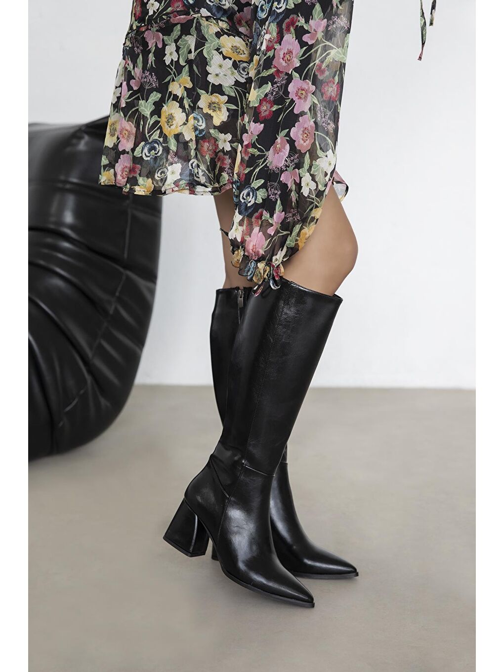Kamilla Kadın Kırışık Deri Çizme Siyah-2