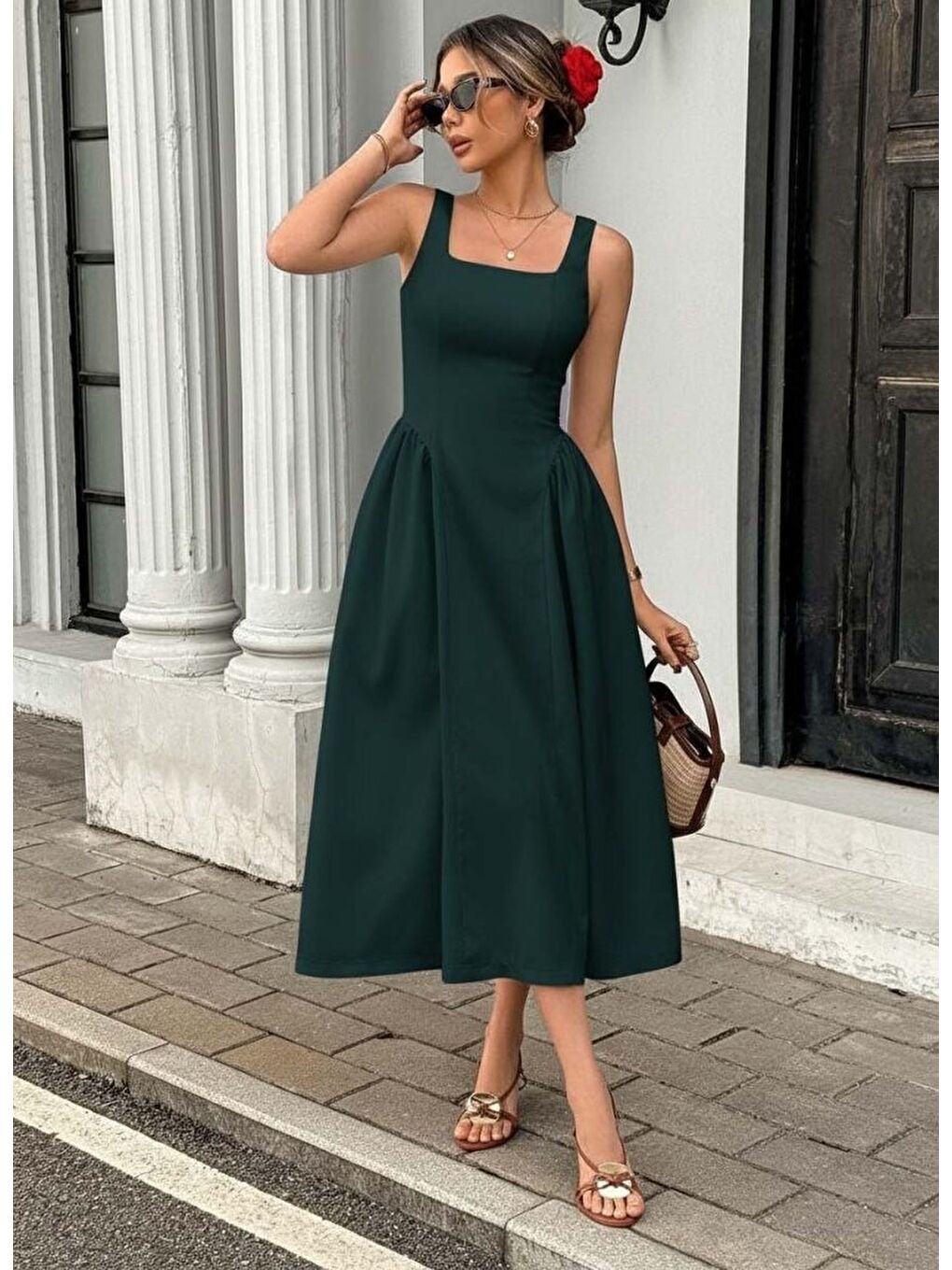 Yeşil Kadın Askılı Kare Yakalı Uzun Ithal Krep Elbise-1