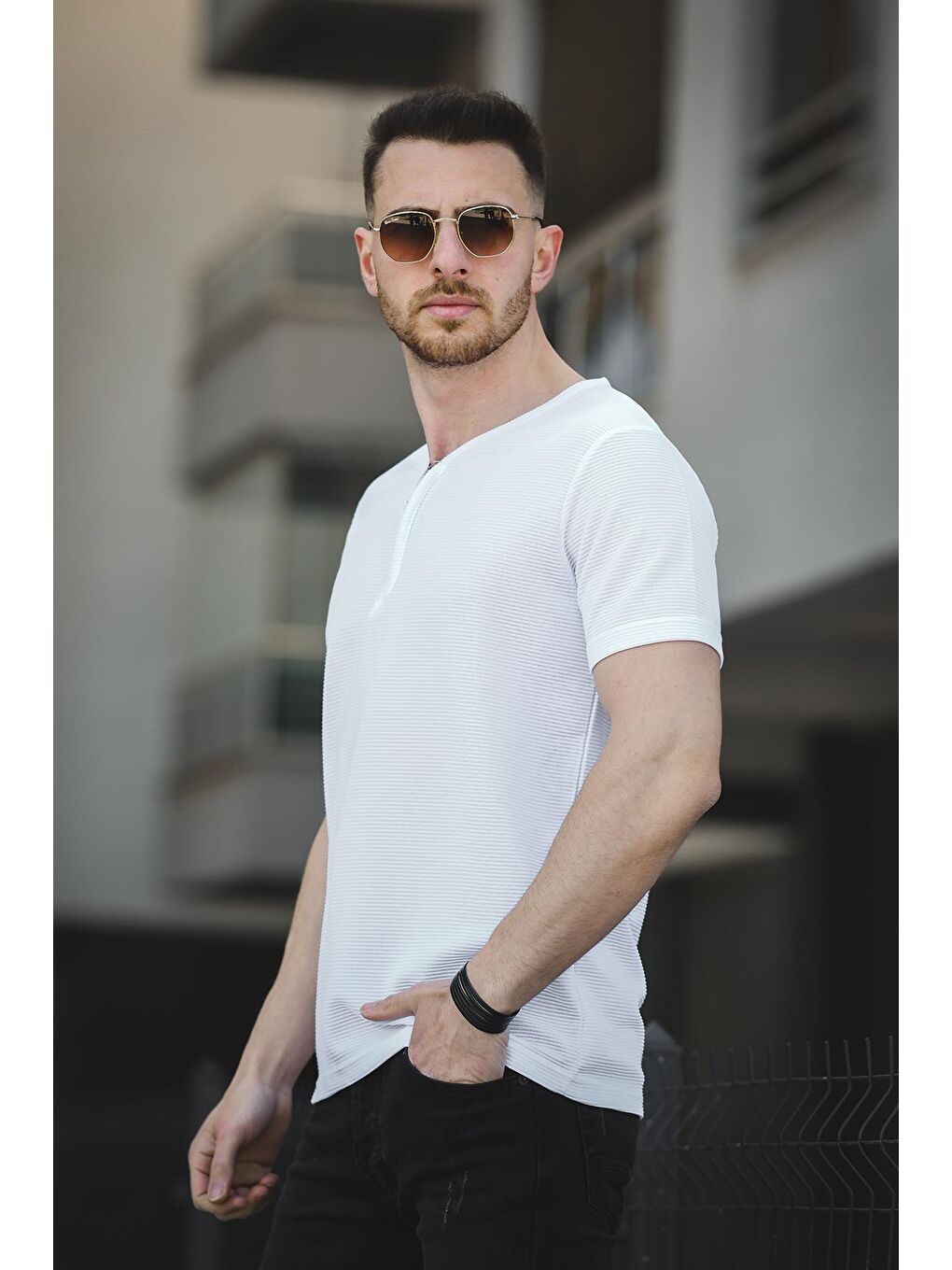 Beyaz Ivy Otoban Kumaş Fermuarlı V Yaka Erkek Tişört-2